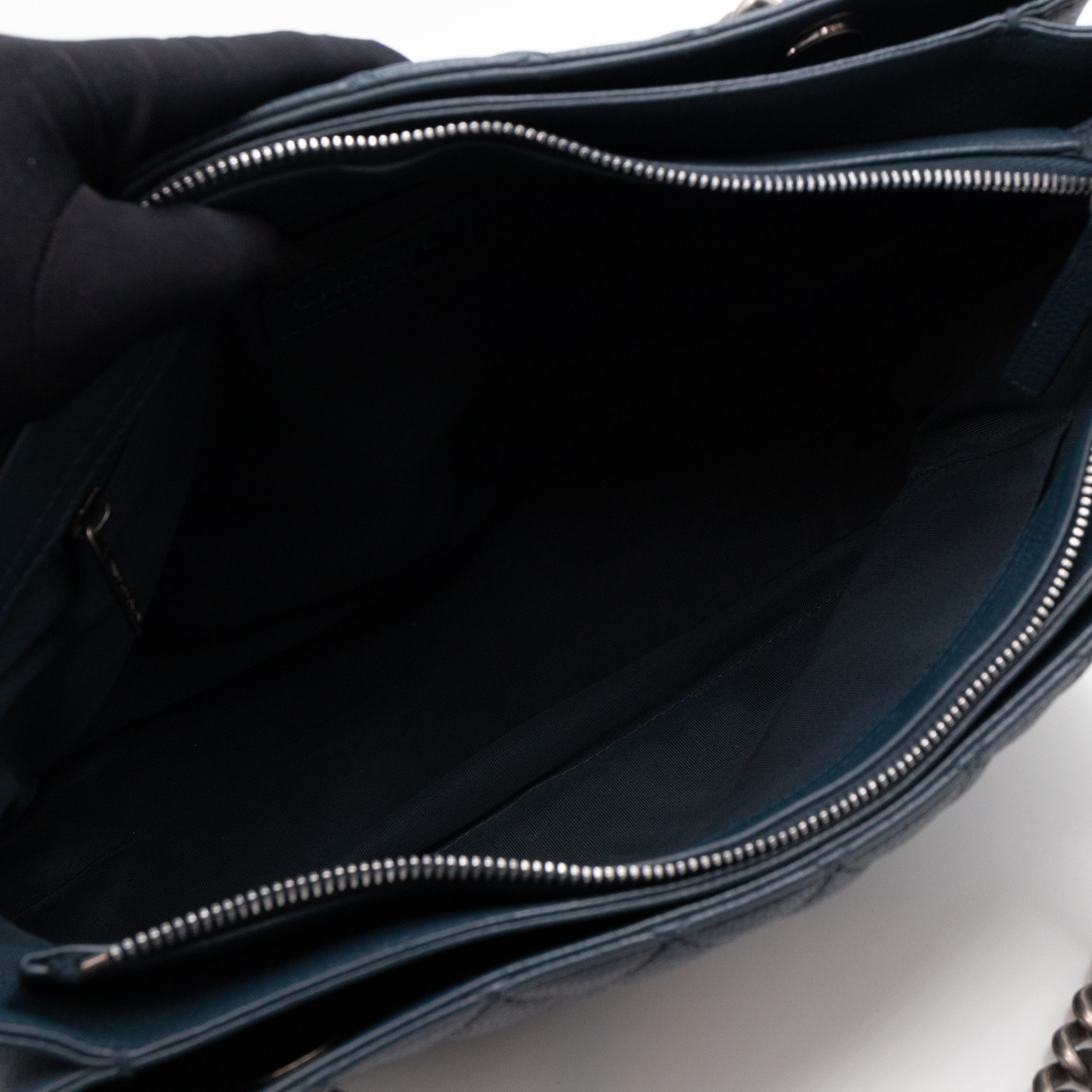 Rock In Rome Tote Bag Navy Caviar