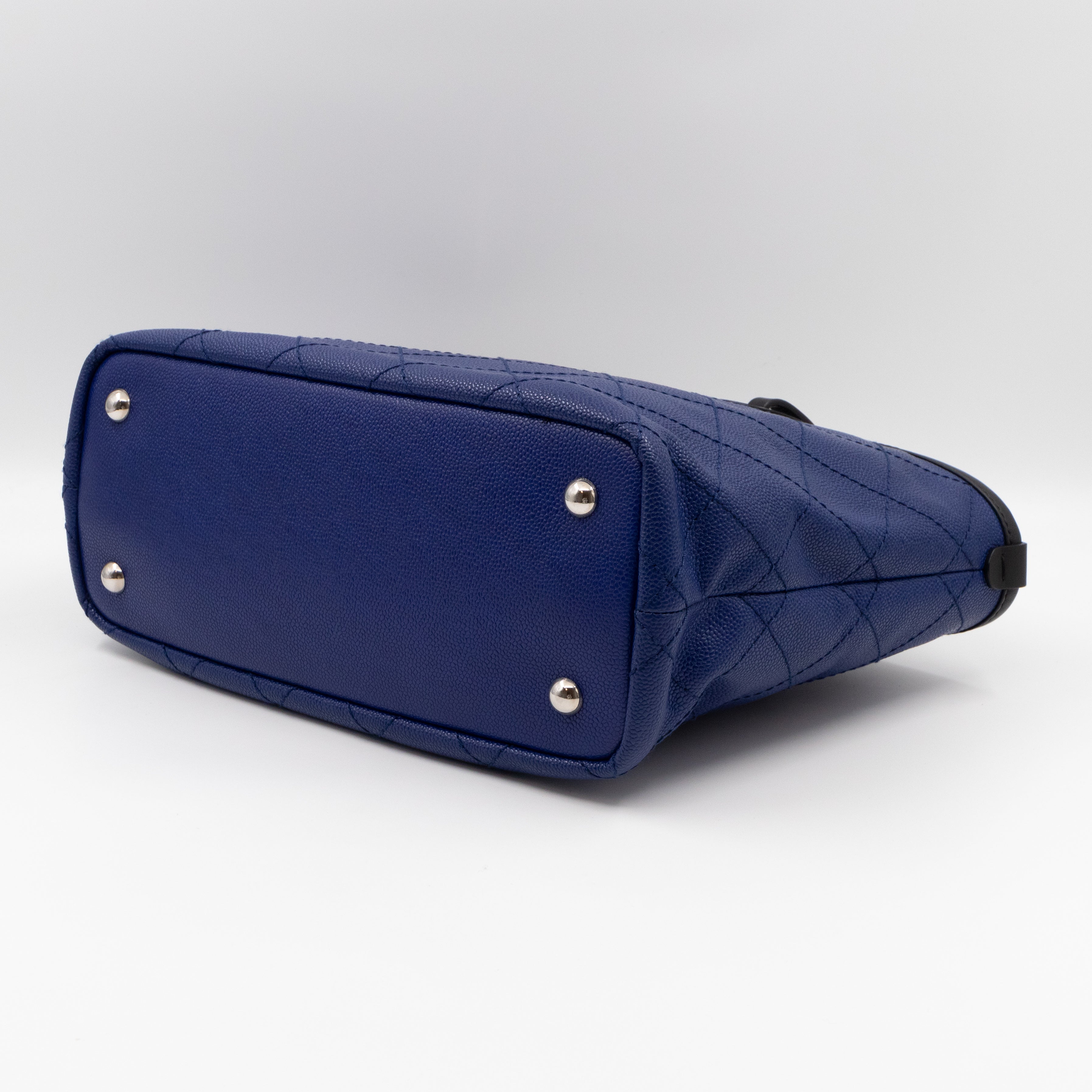 Shopping Fever Tote Bag Dark Blue Caviar