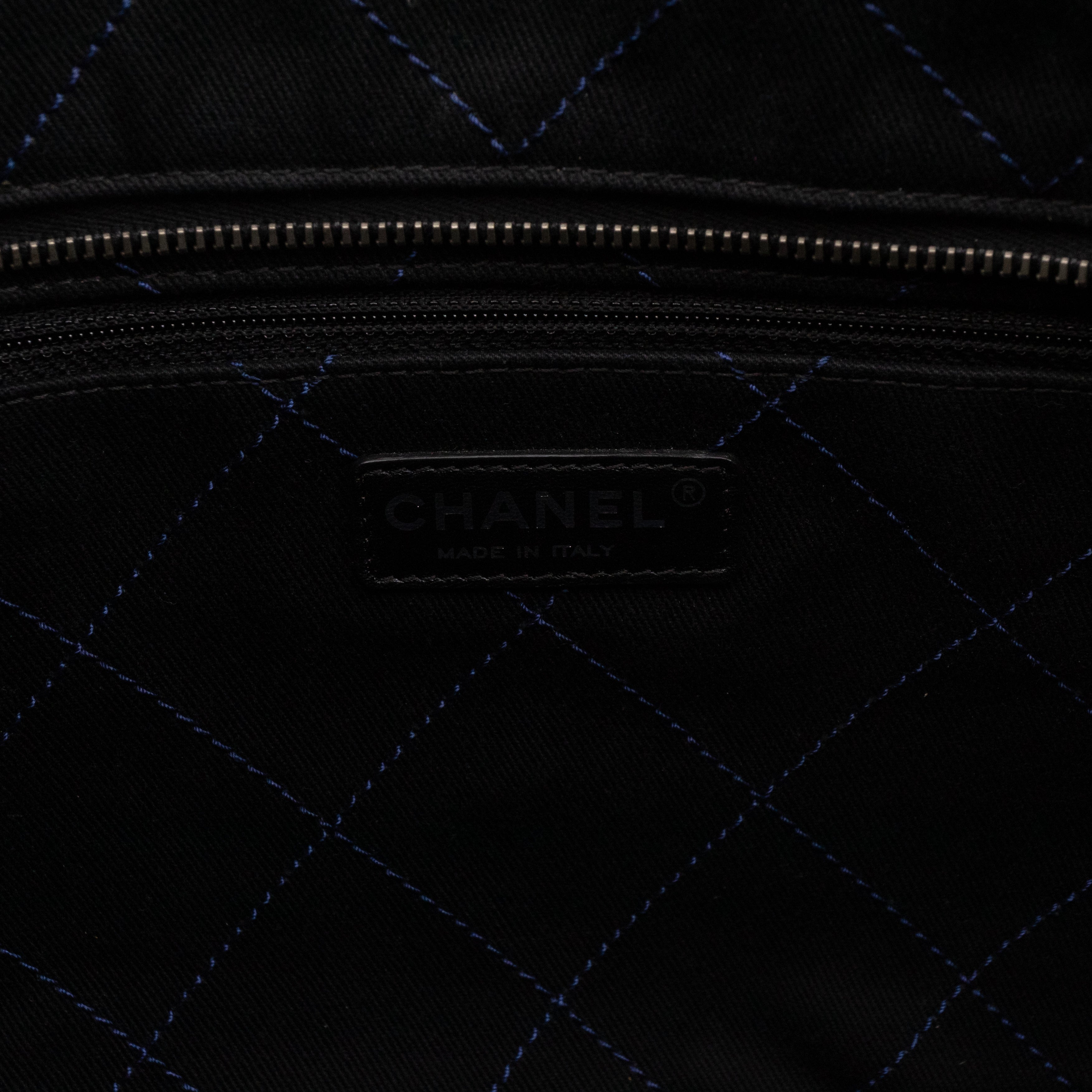 Shopping Fever Tote Bag Dark Blue Caviar