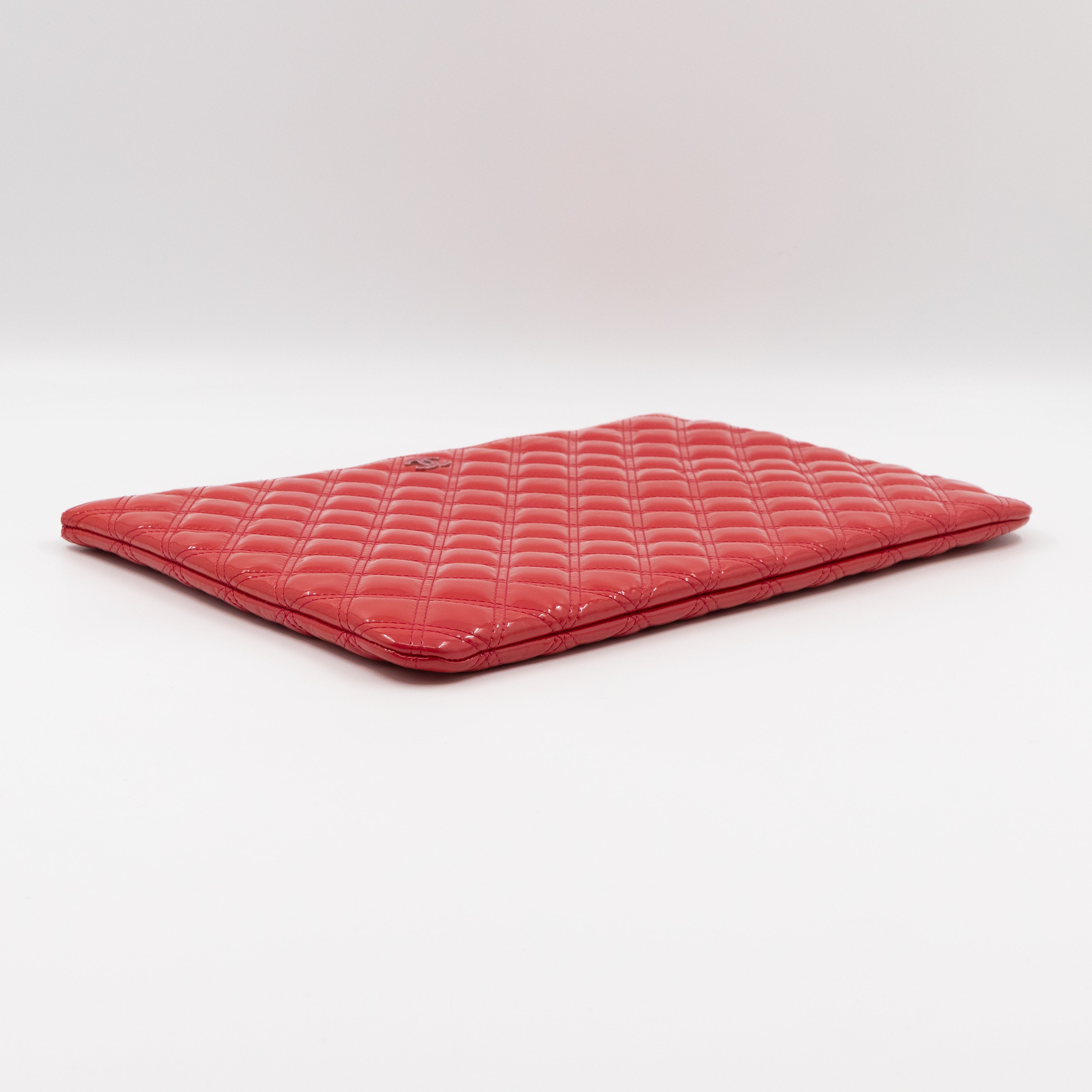 Classic Large O Case Red Patent Leather Double Stitching
