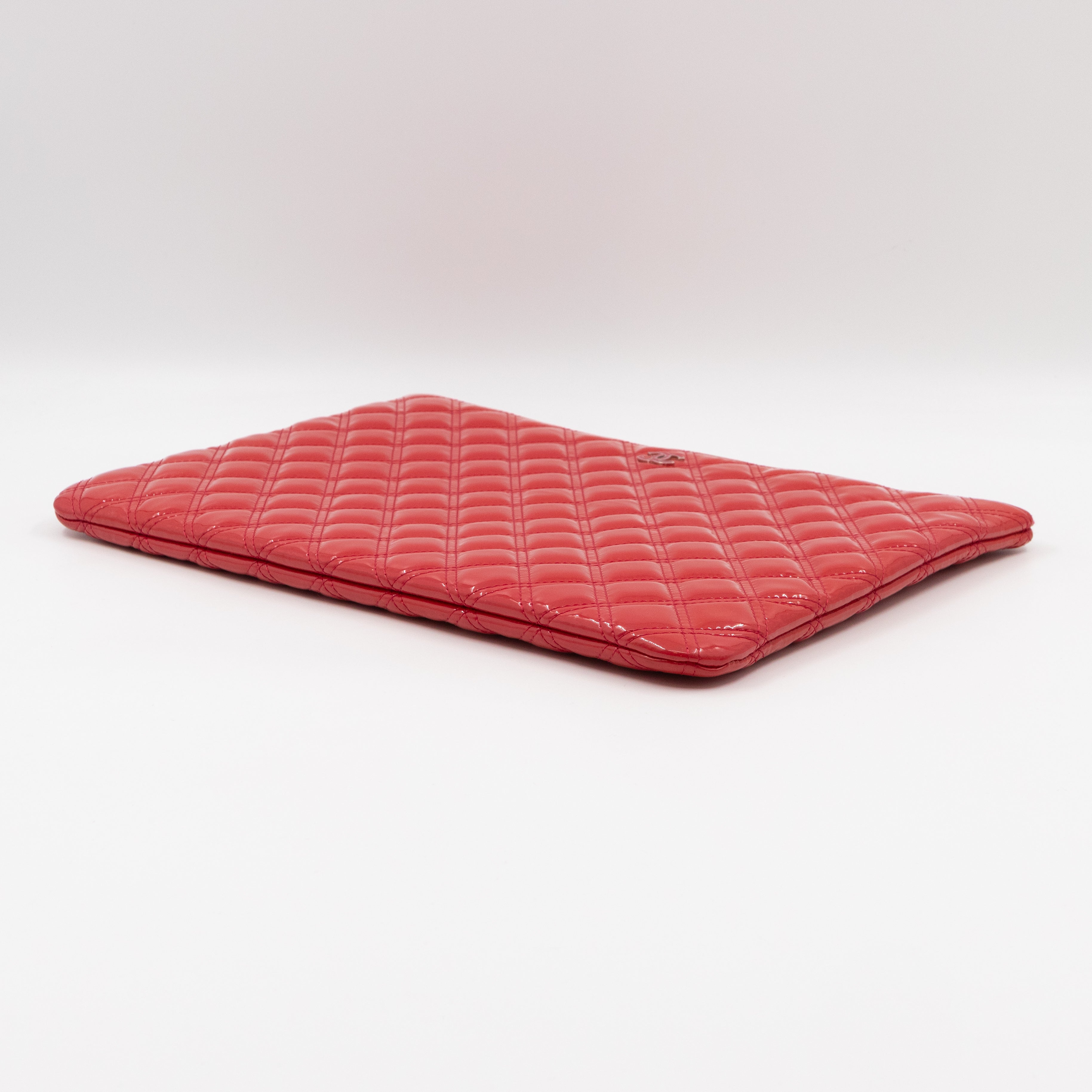 Classic Large O Case Red Patent Leather Double Stitching