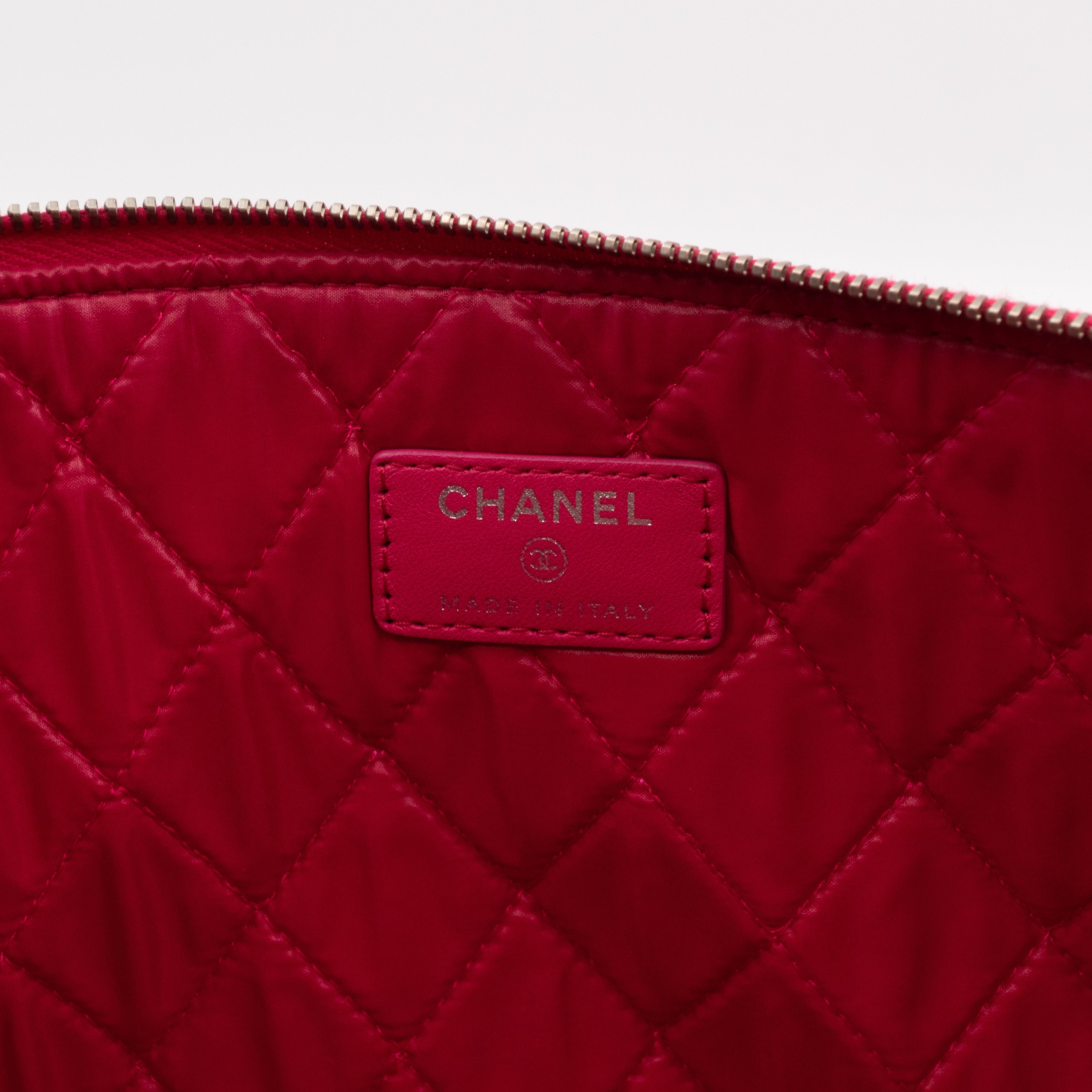 Classic Large O Case Red Patent Leather Double Stitching