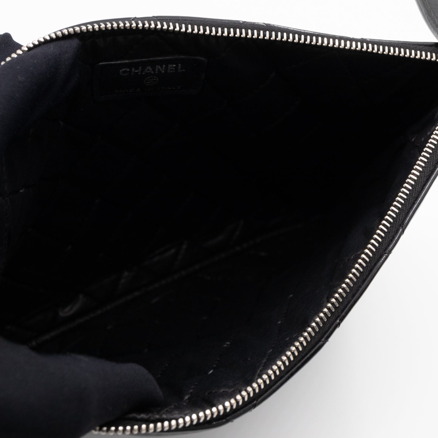 Classic Medium O Case Black Patent Leather