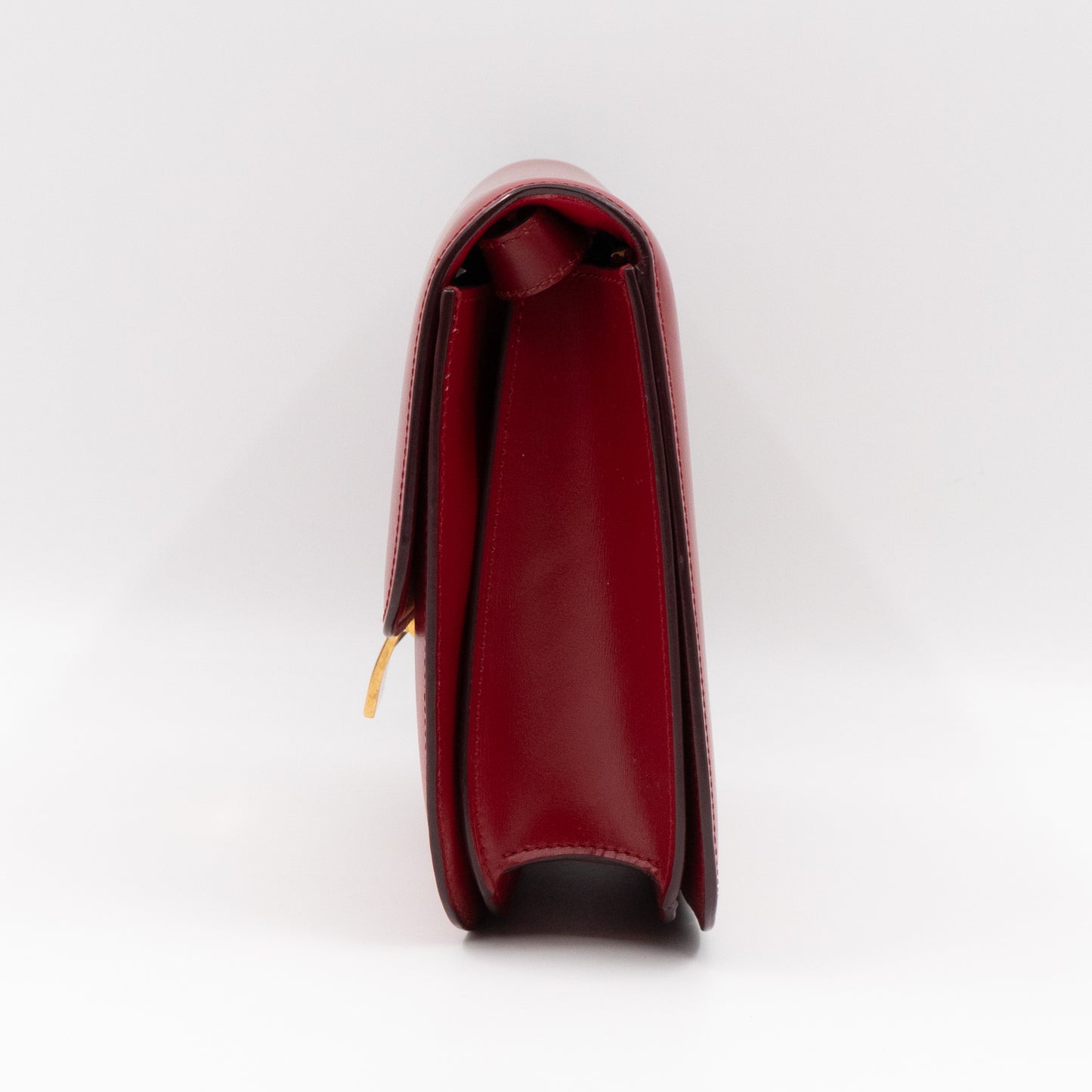 Classic Box Medium Rouge Leather