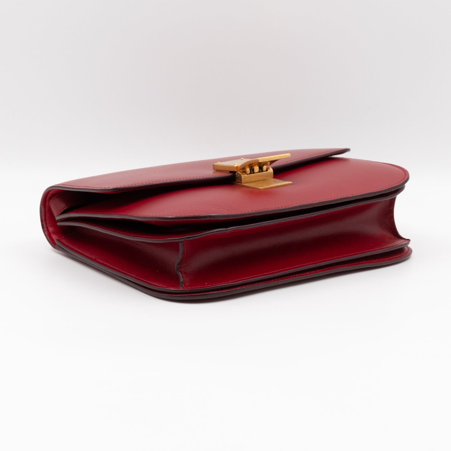 Classic Box Medium Rouge Leather