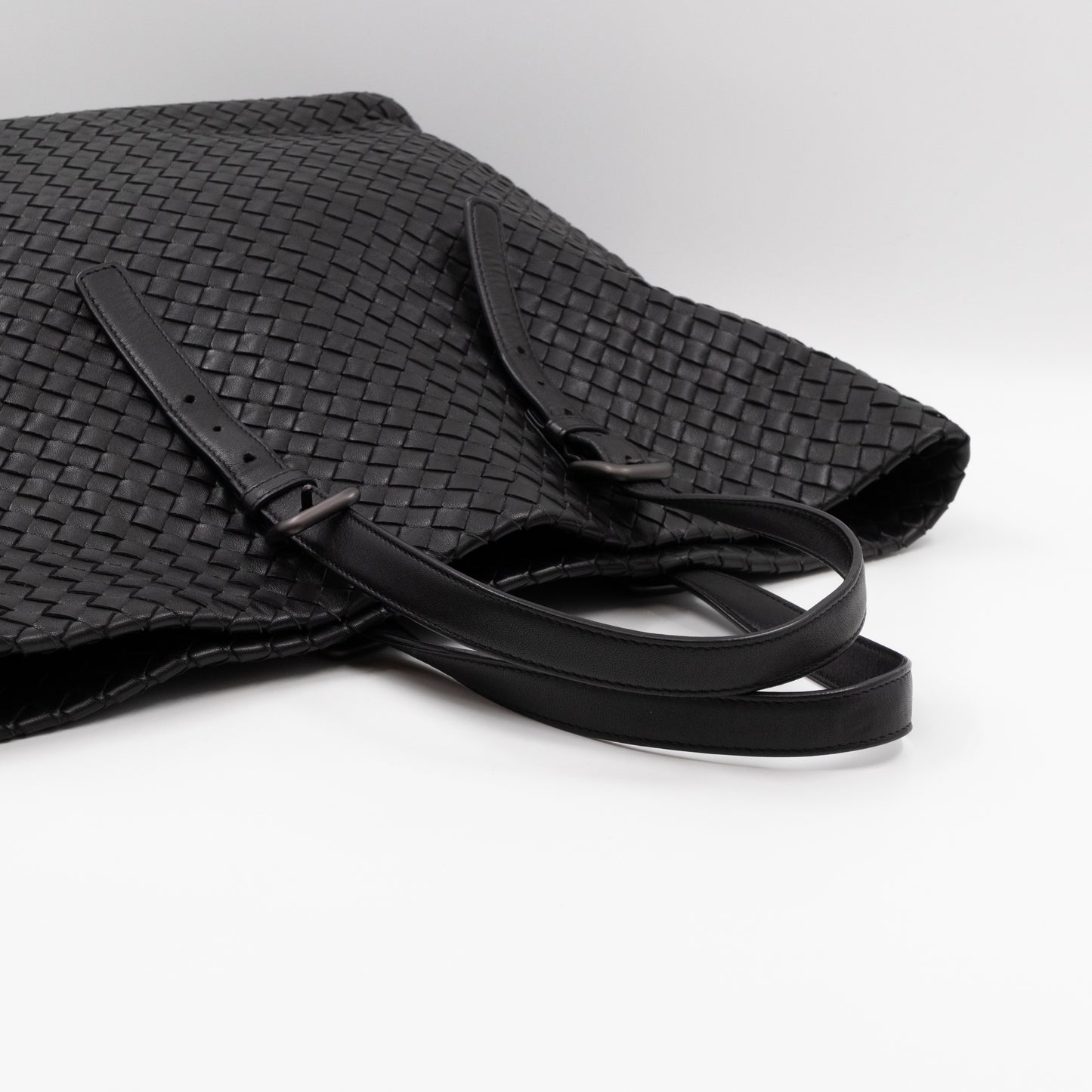 Vertical Tote Small Intrecciato Black Leather
