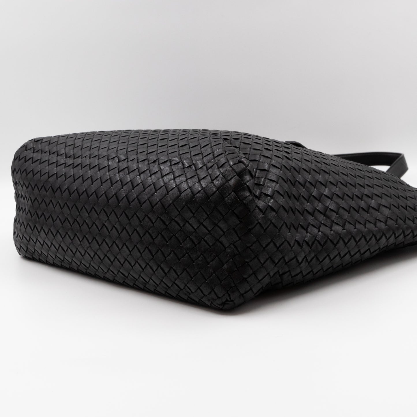 Vertical Tote Small Intrecciato Black Leather
