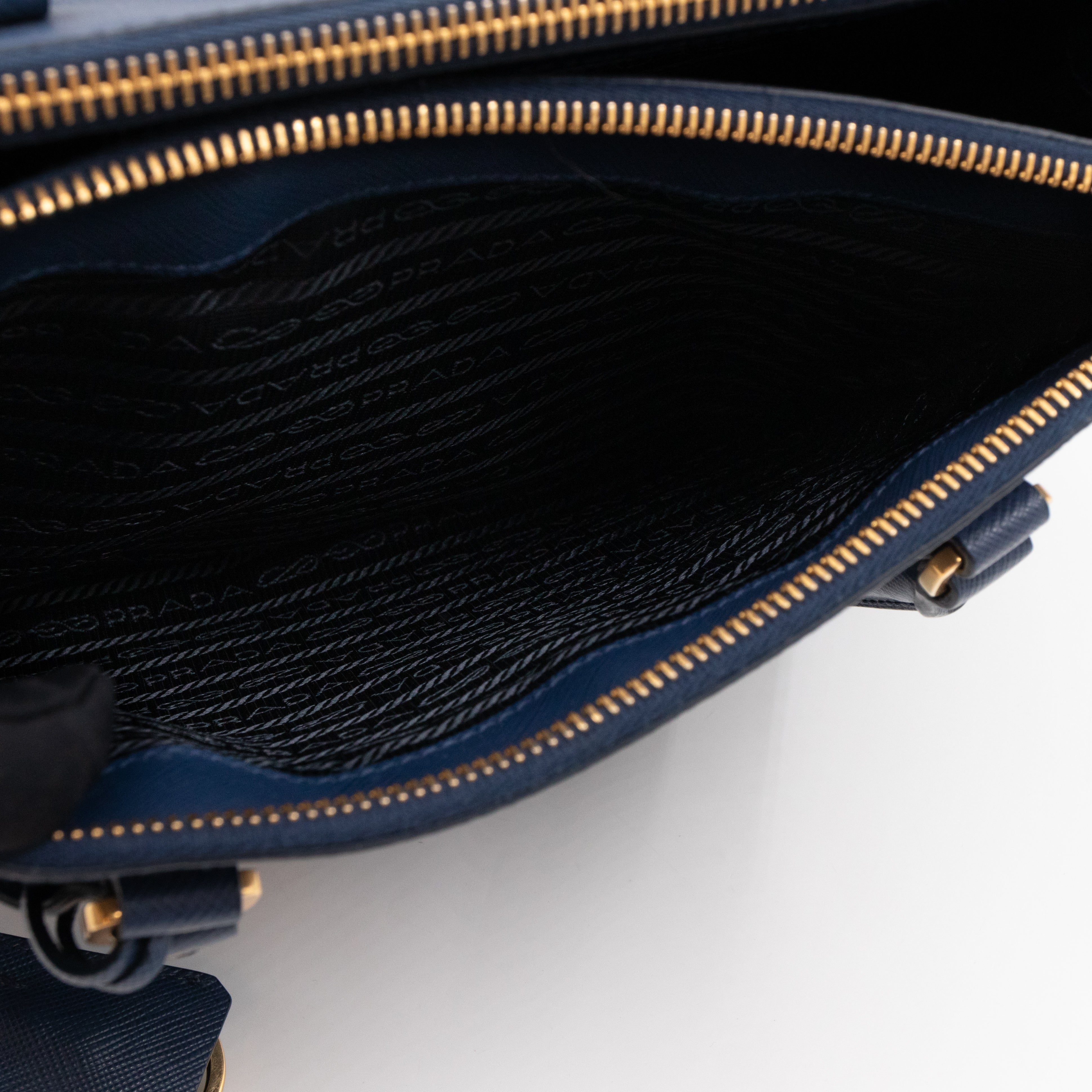 Galleria Small Double Zip Blue Saffiano