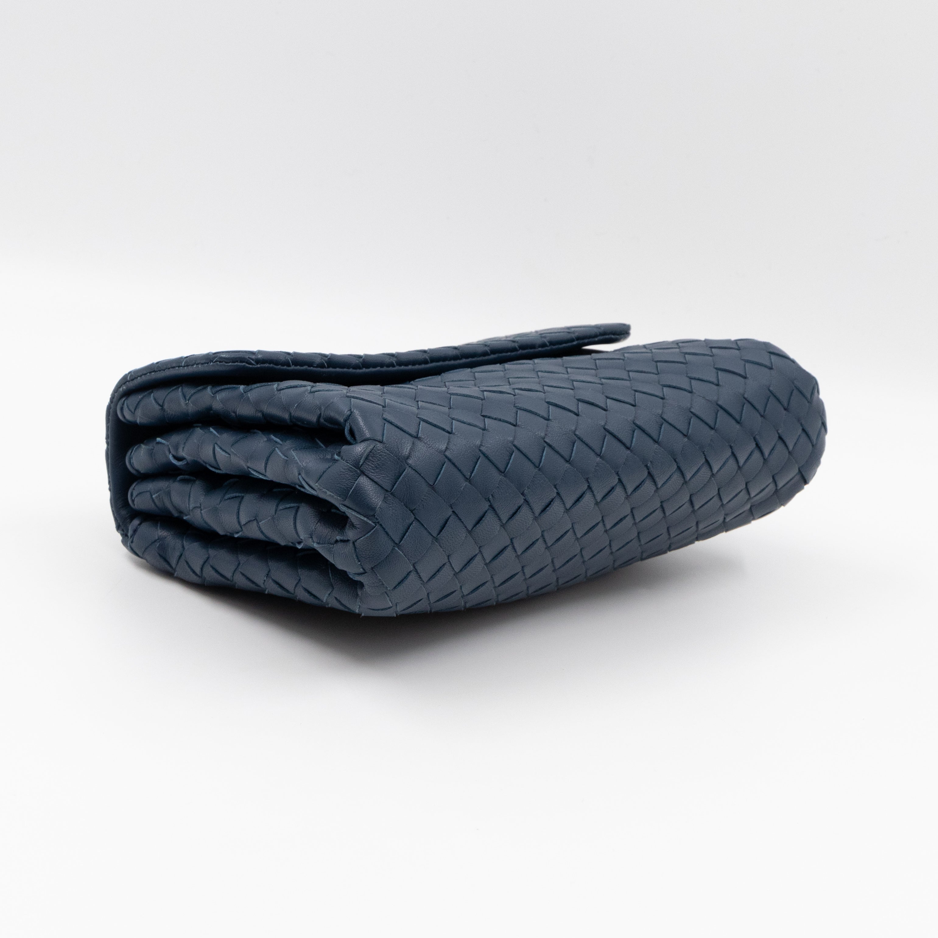 Compartment Flap Clutch Medium Intrecciato Blue Leather