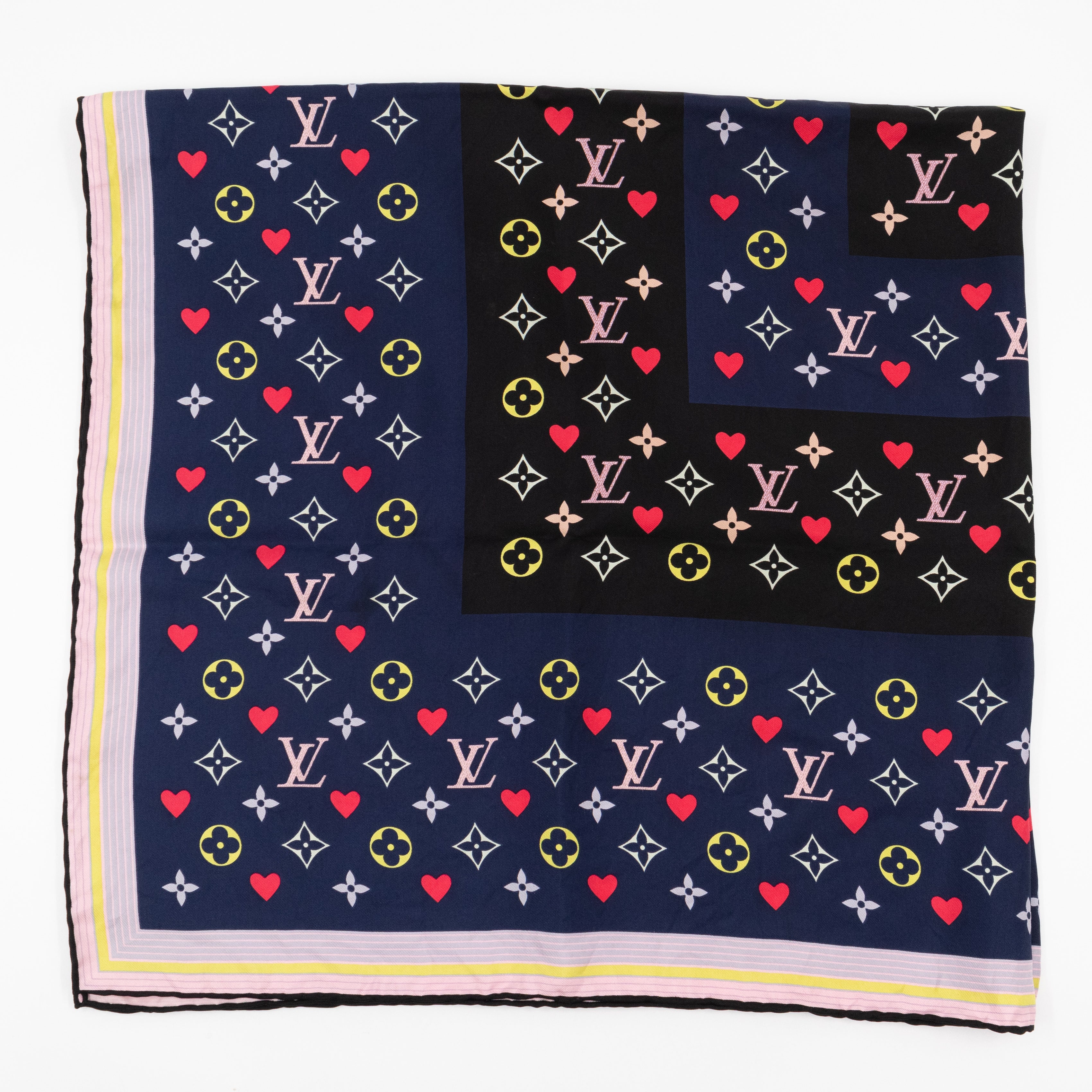 Game On Square Silk 90 Blue