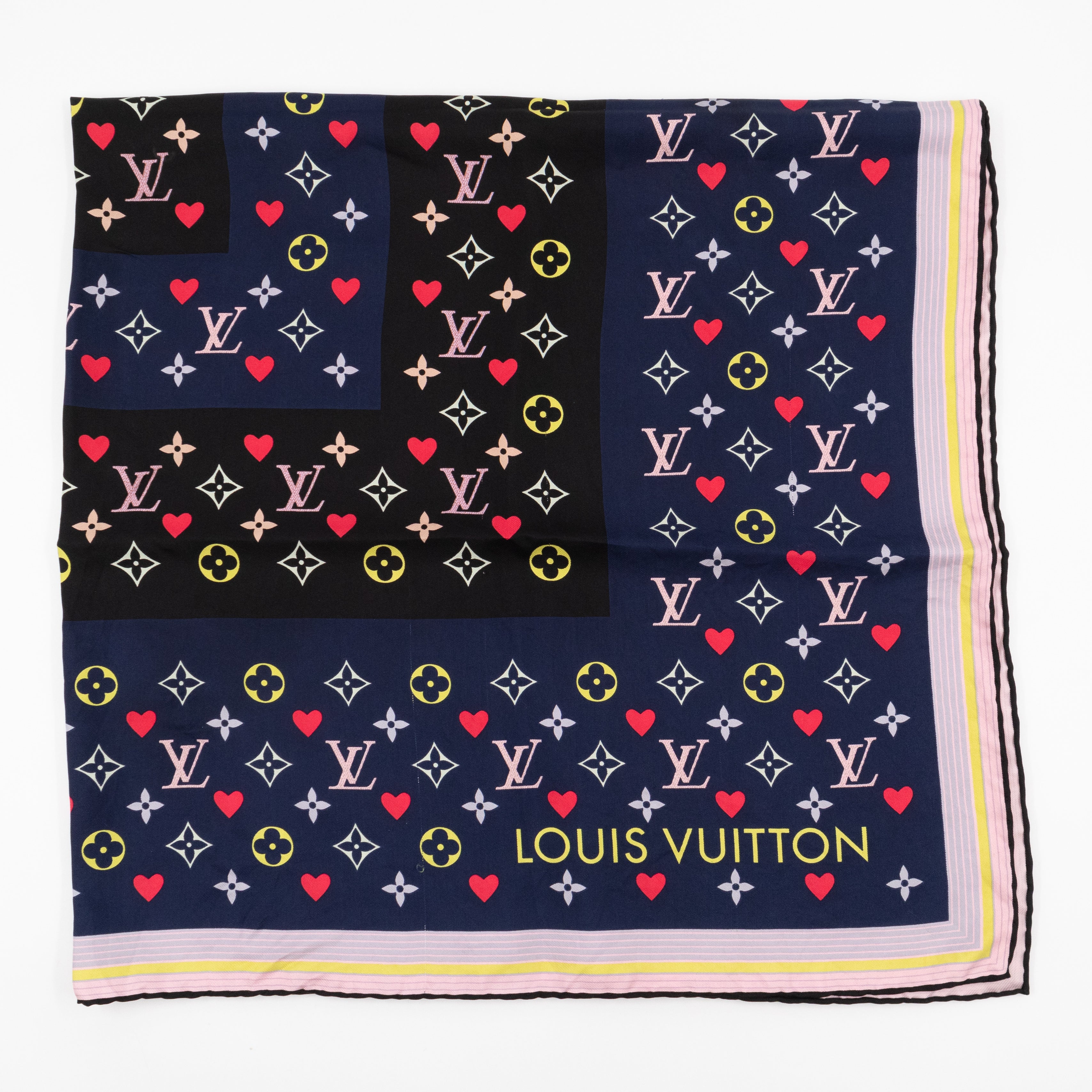 Game On Square Silk 90 Blue