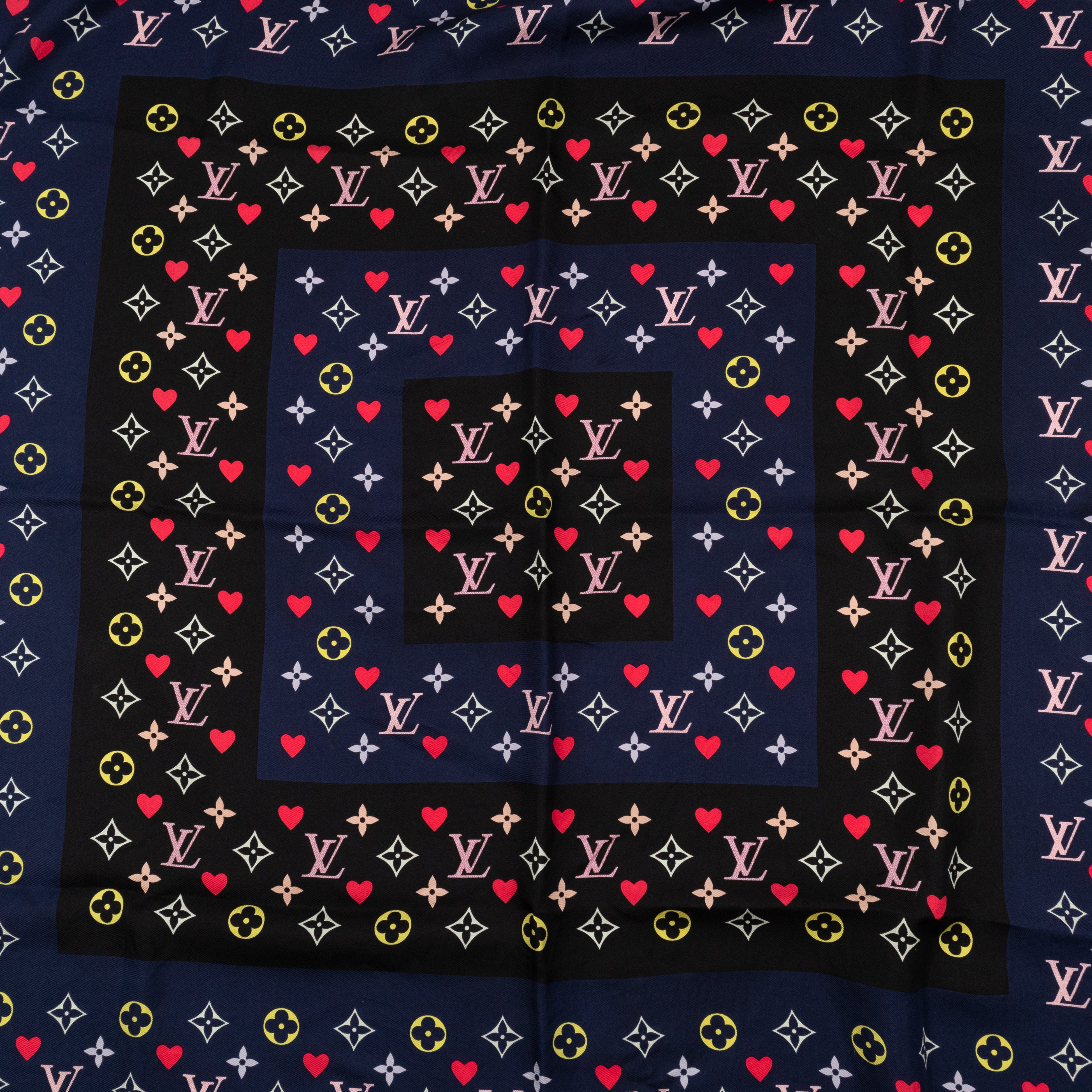 Game On Square Silk 90 Blue