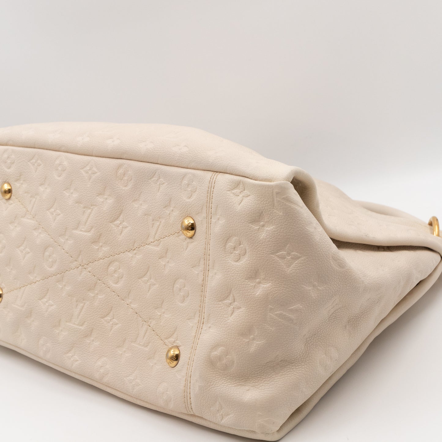 Artsy MM Monogram Empreinte White