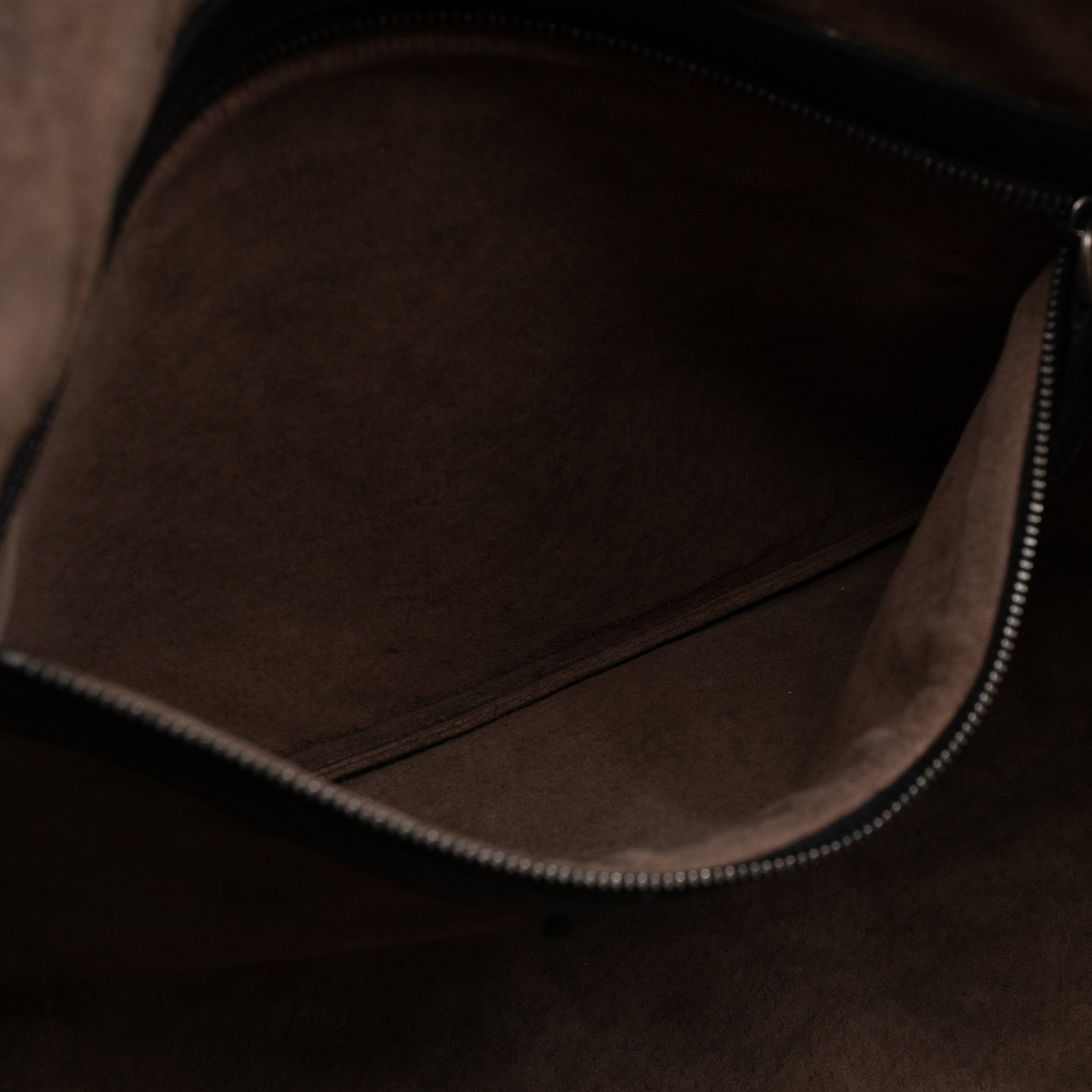 Large Nodini Messenger Intrecciato Black