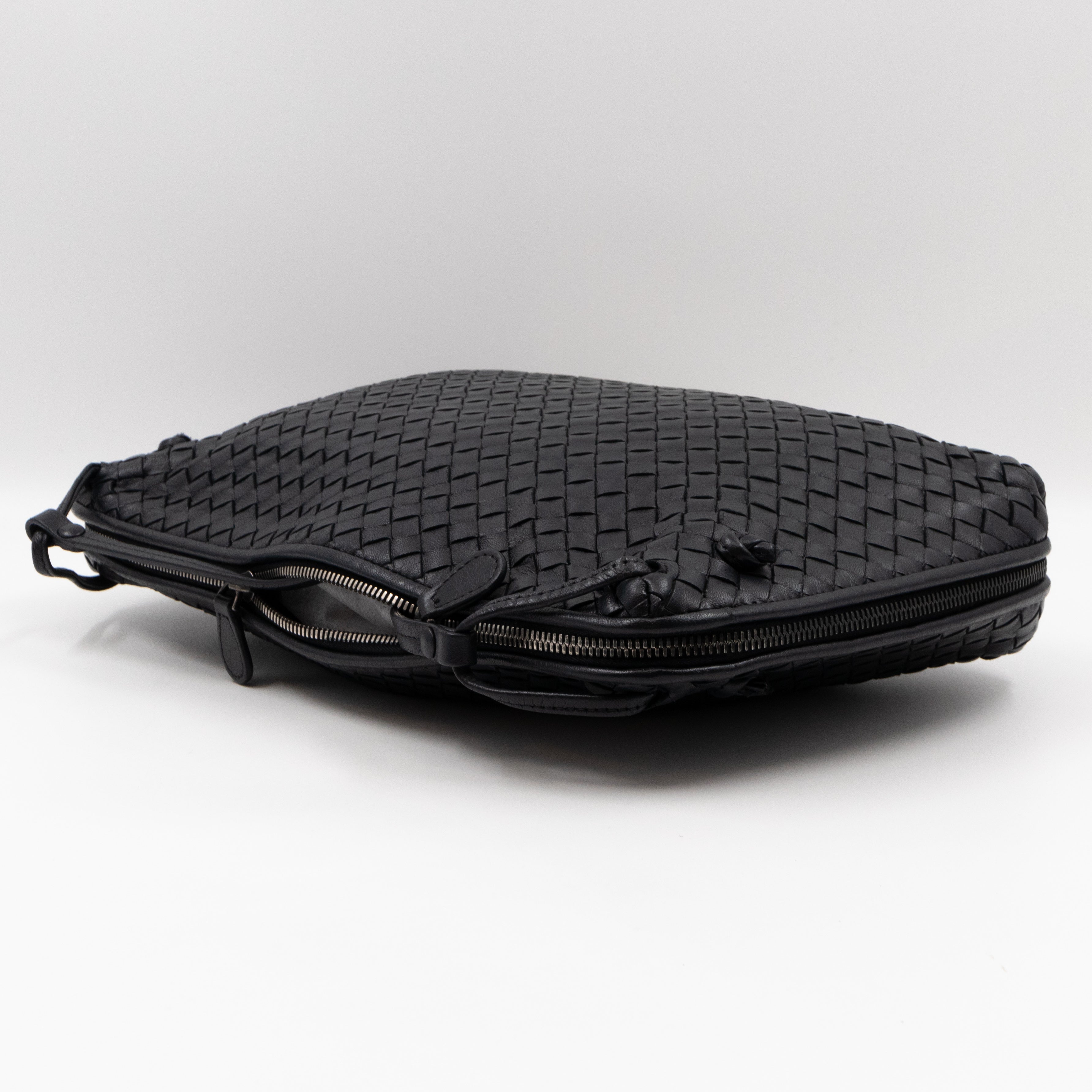 Large Nodini Messenger Intrecciato Black