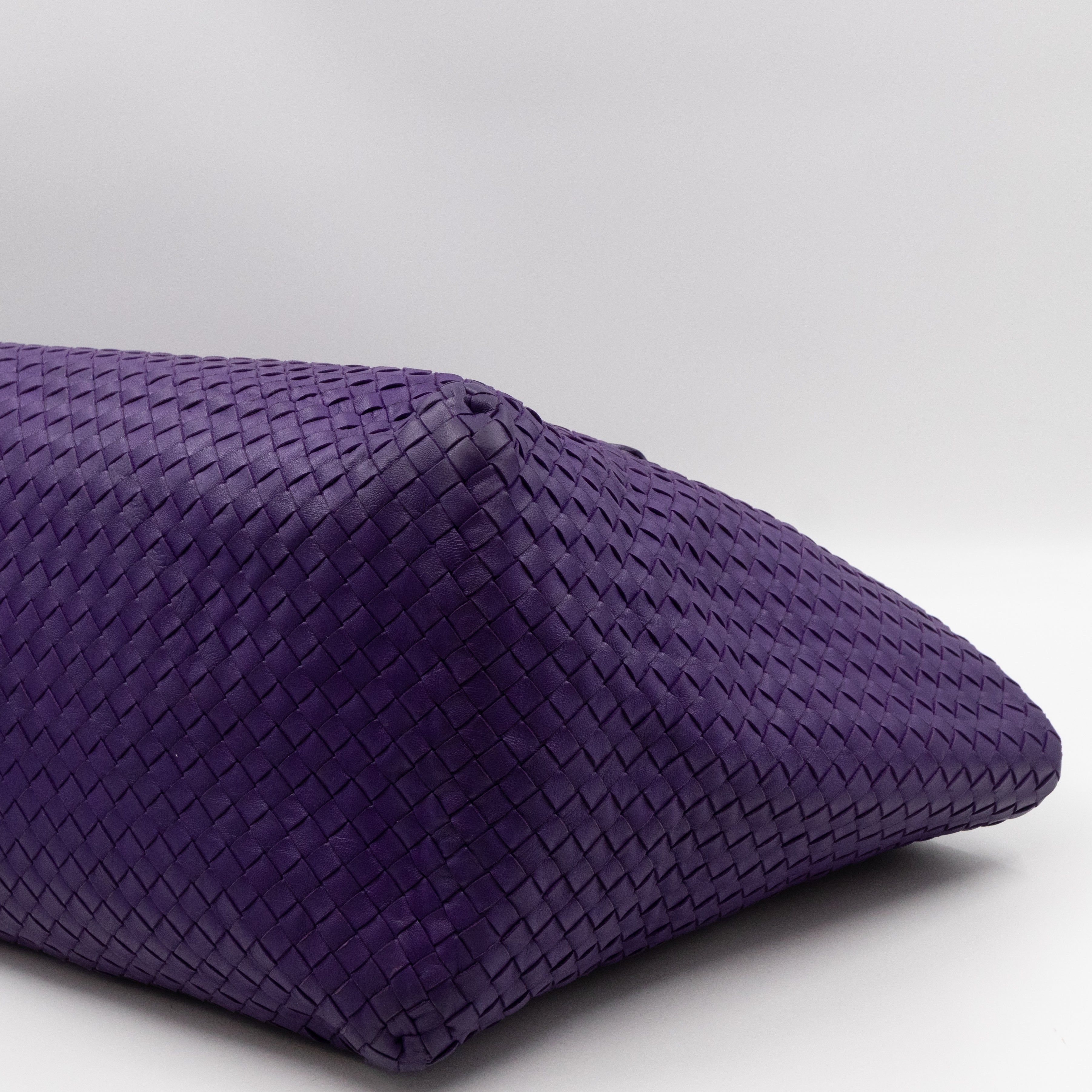Large Cabat Tote Intrecciato Purple Leather