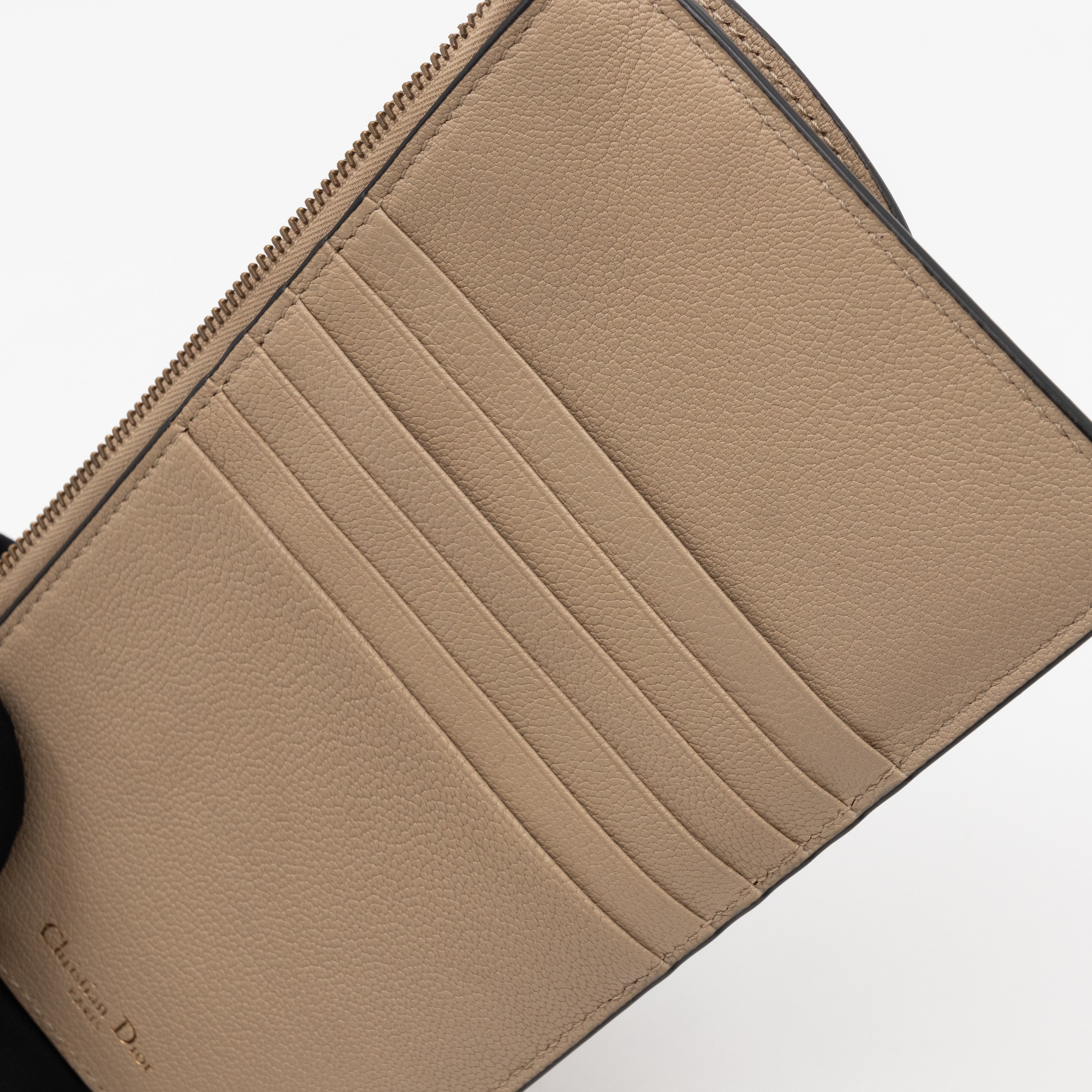 Large Saddle Flap Zipped Wallet Beige Leather