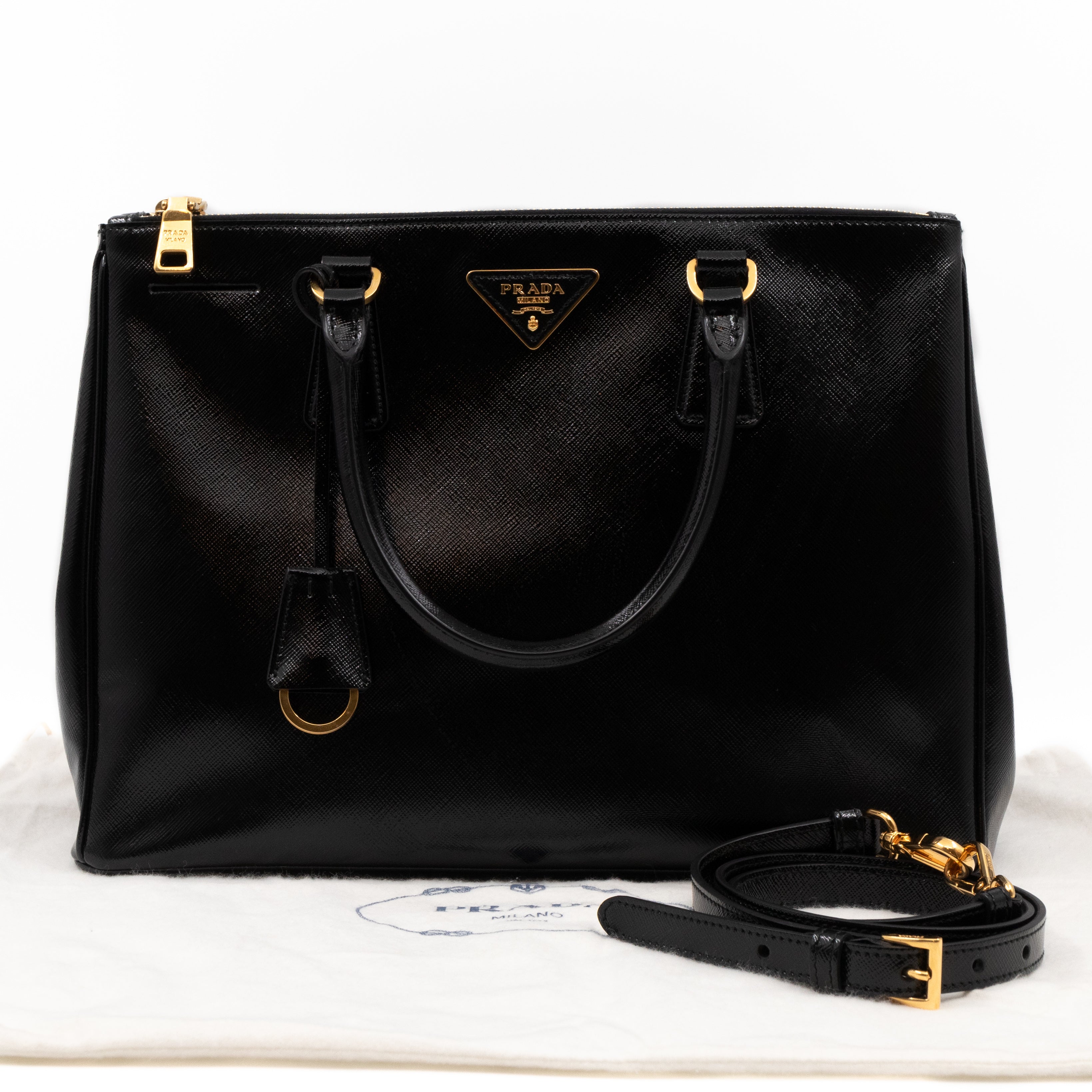 Galleria Large Double Zip Black Saffiano Vernis