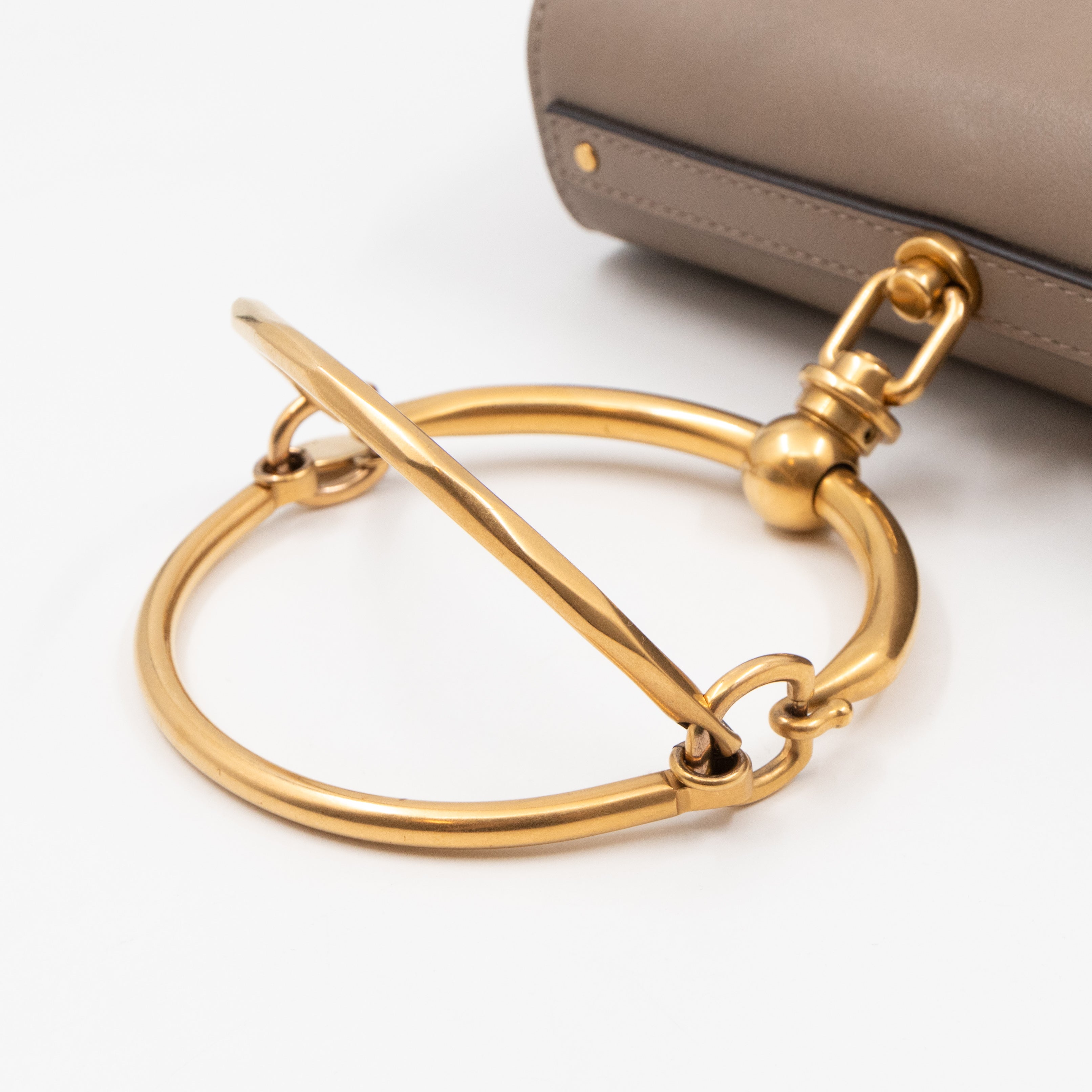 Nile Bracelet Bag Medium Gray Leather