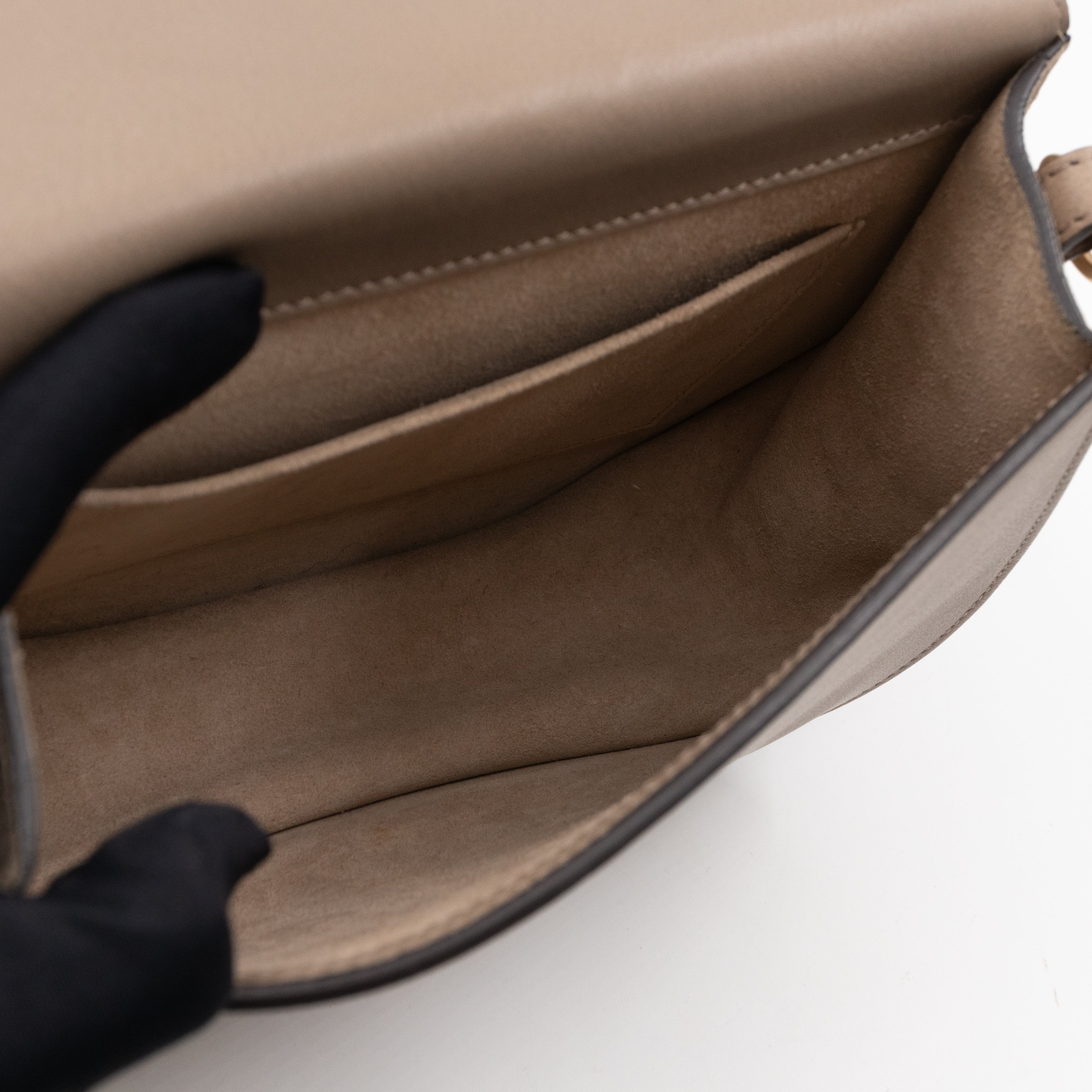 Nile Bracelet Bag Medium Gray Leather