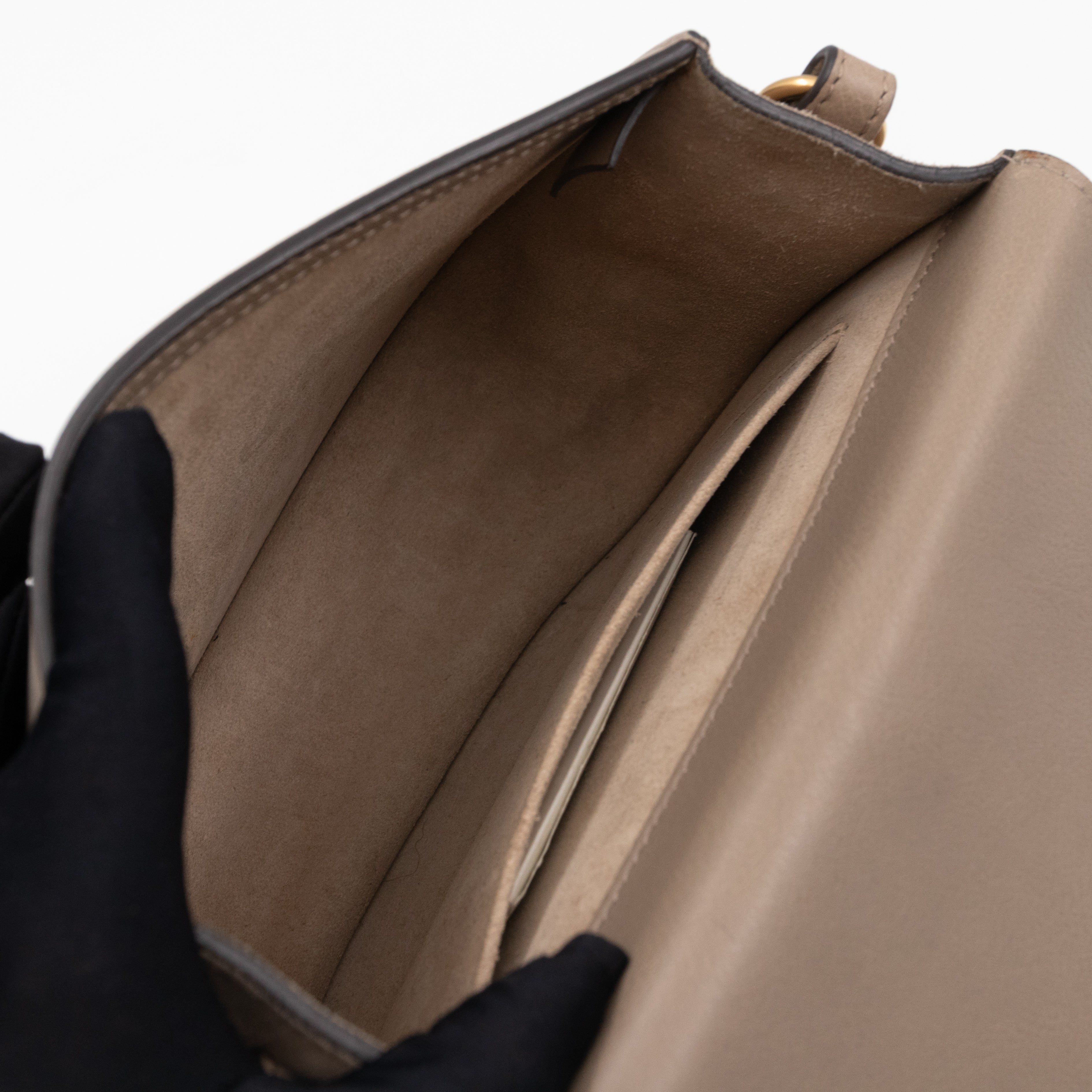 Nile Bracelet Bag Medium Gray Leather