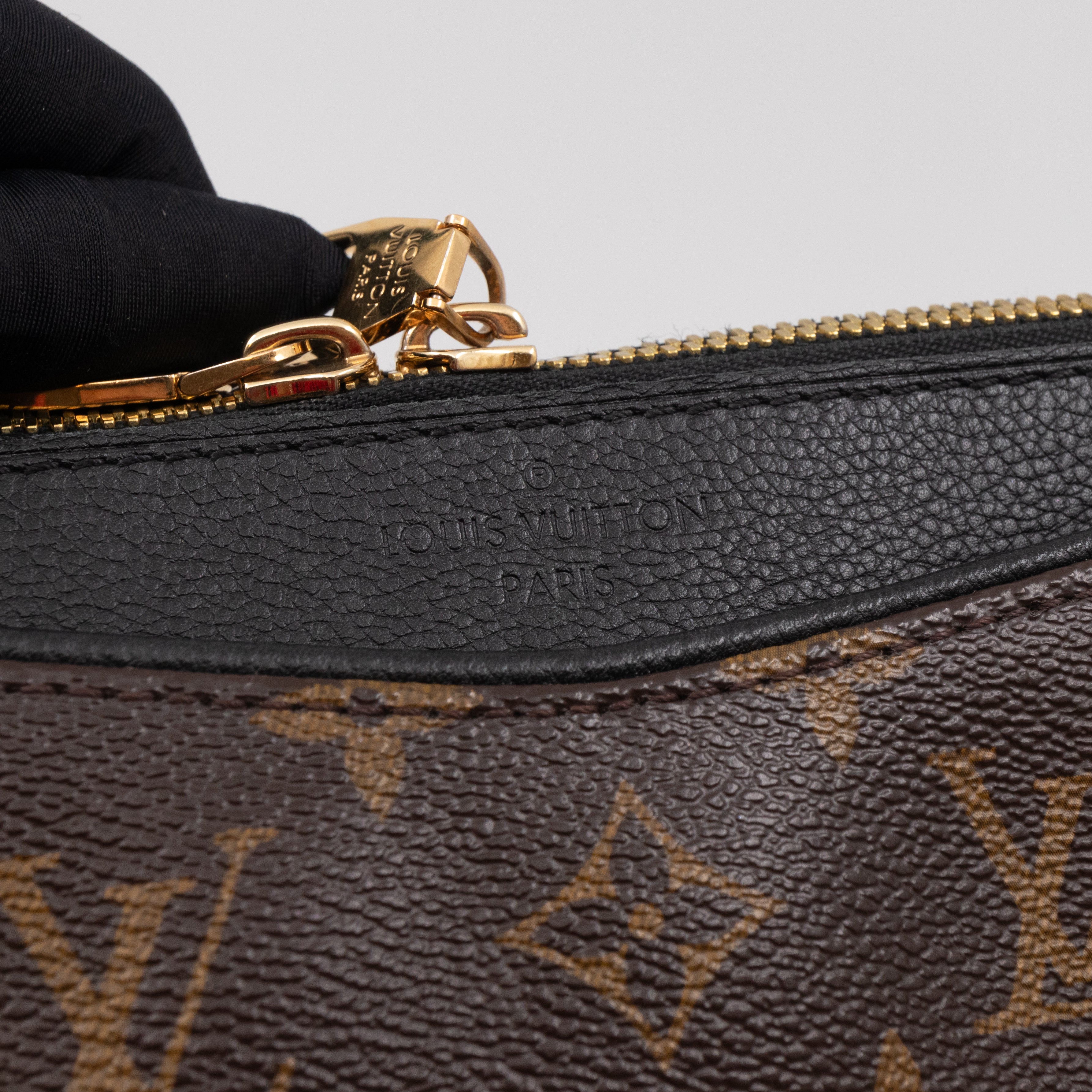 Pallas Monogram Black