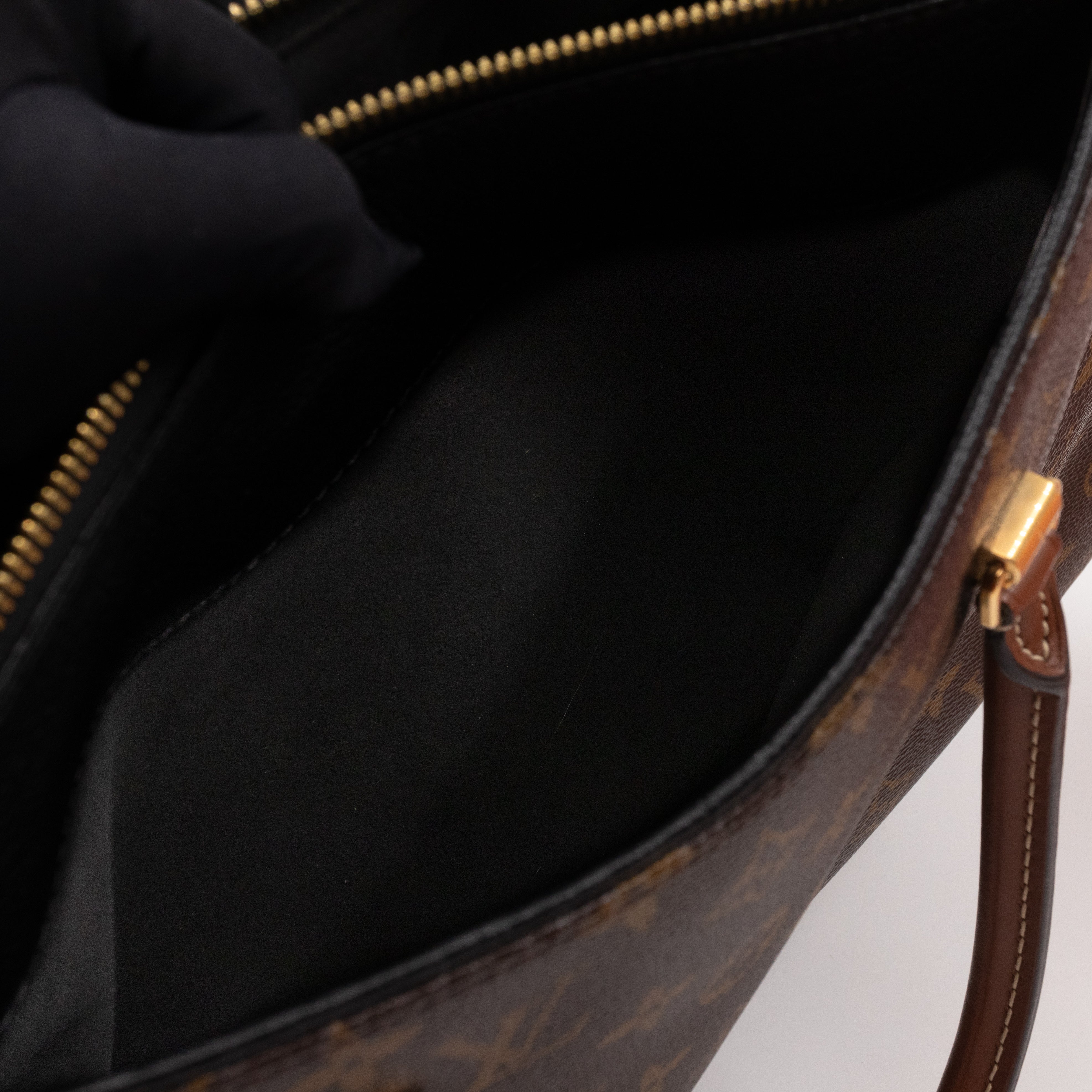 Pallas Monogram Black