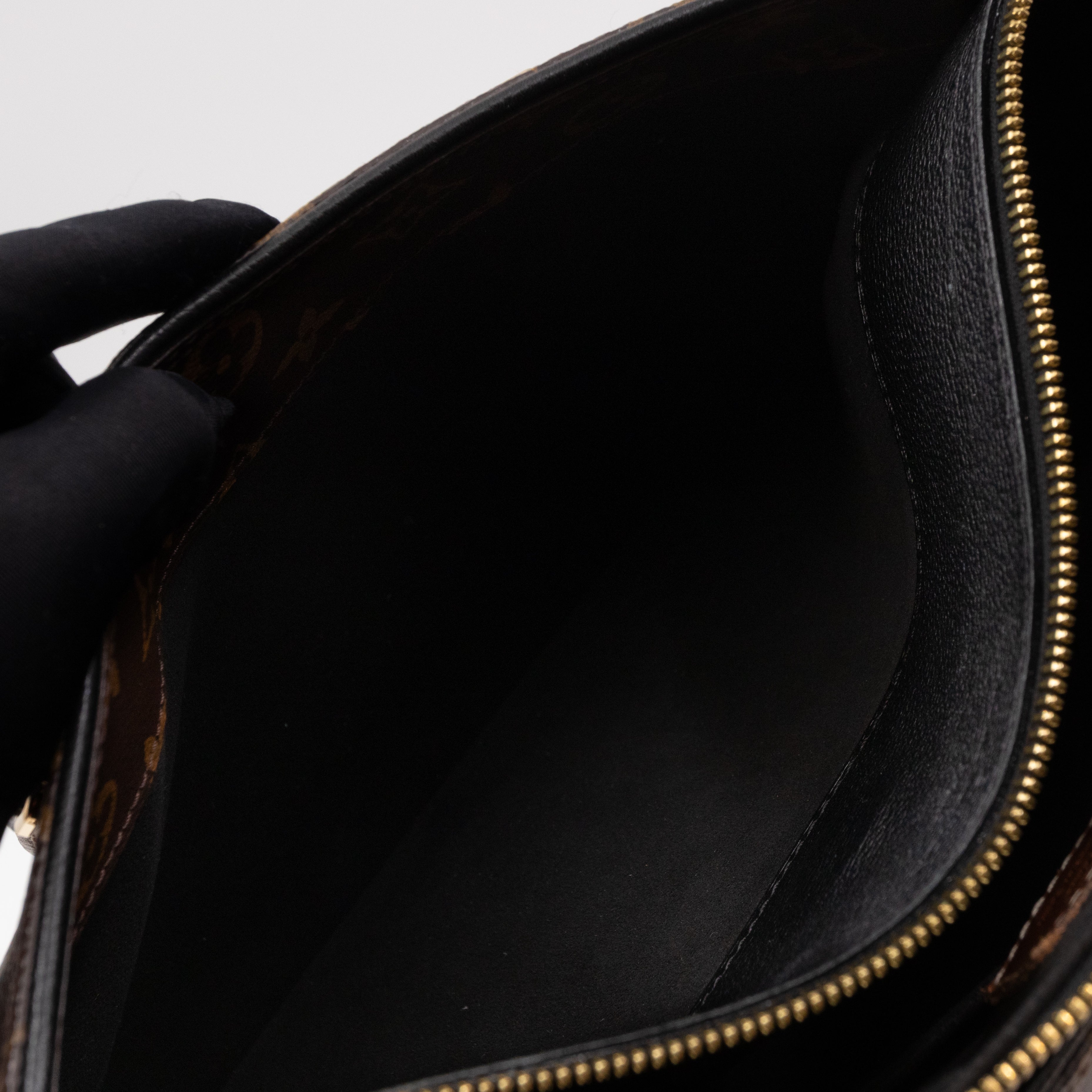 Pallas Monogram Black