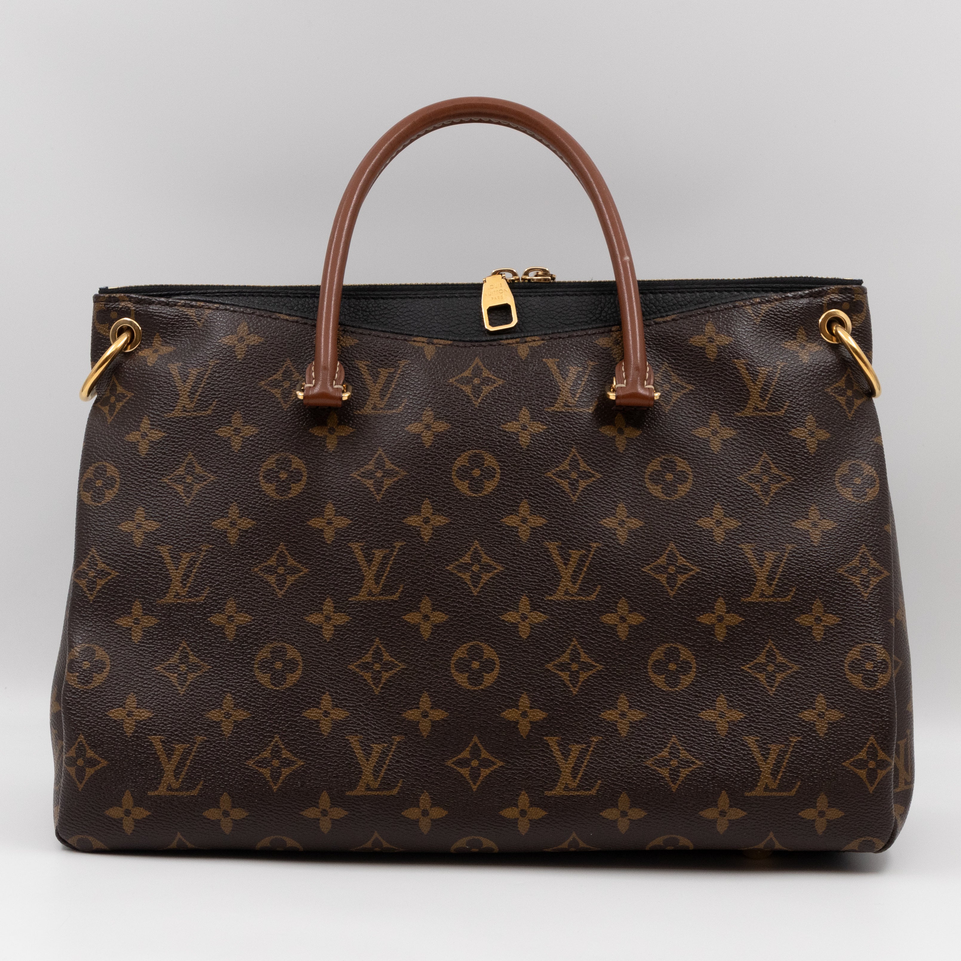 Pallas Monogram Black