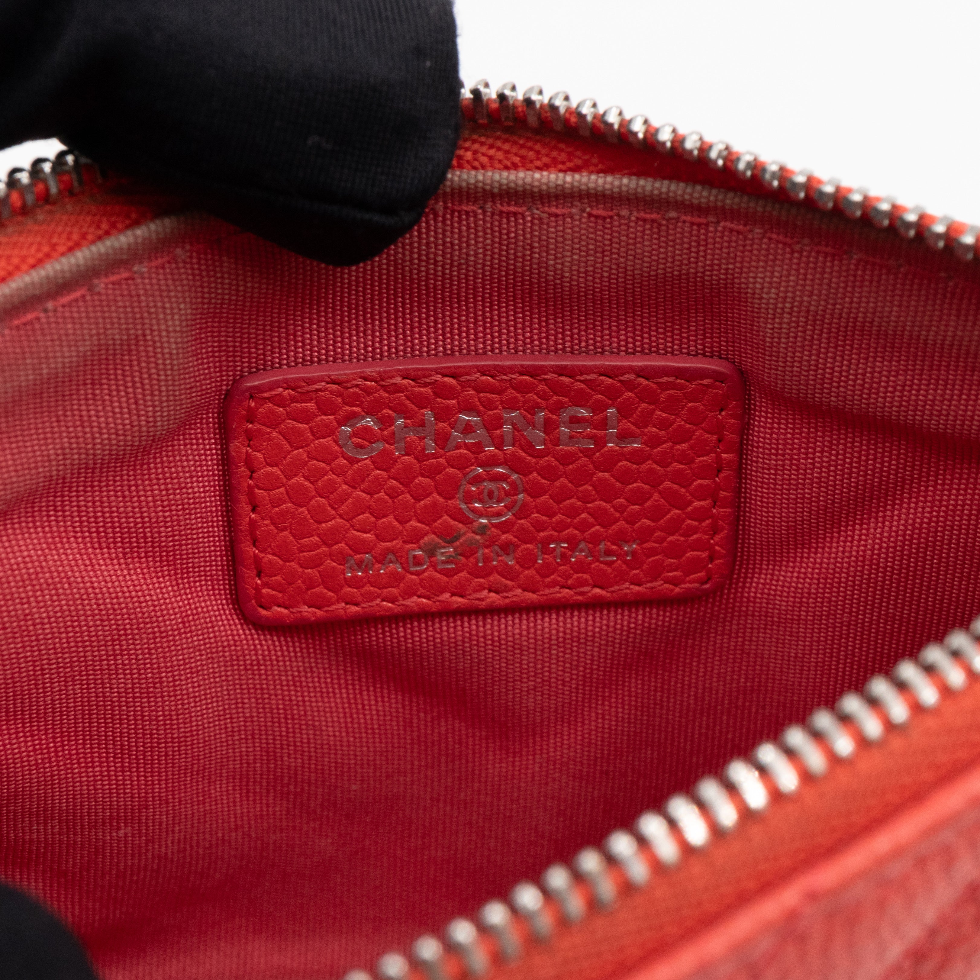 Classic Mini O Case Coral Caviar