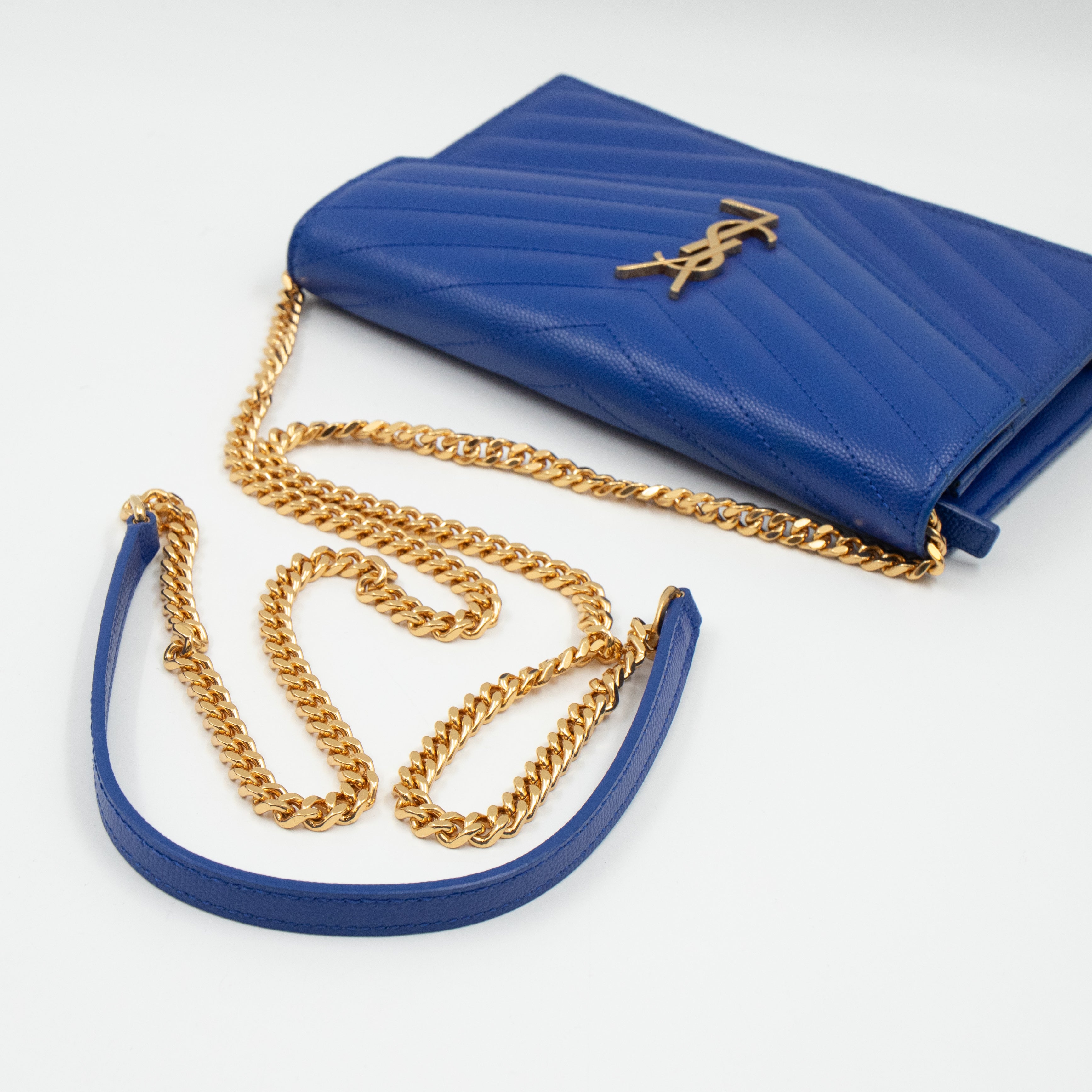 Cassandre Envelope Chain Wallet Blue Grained Leather