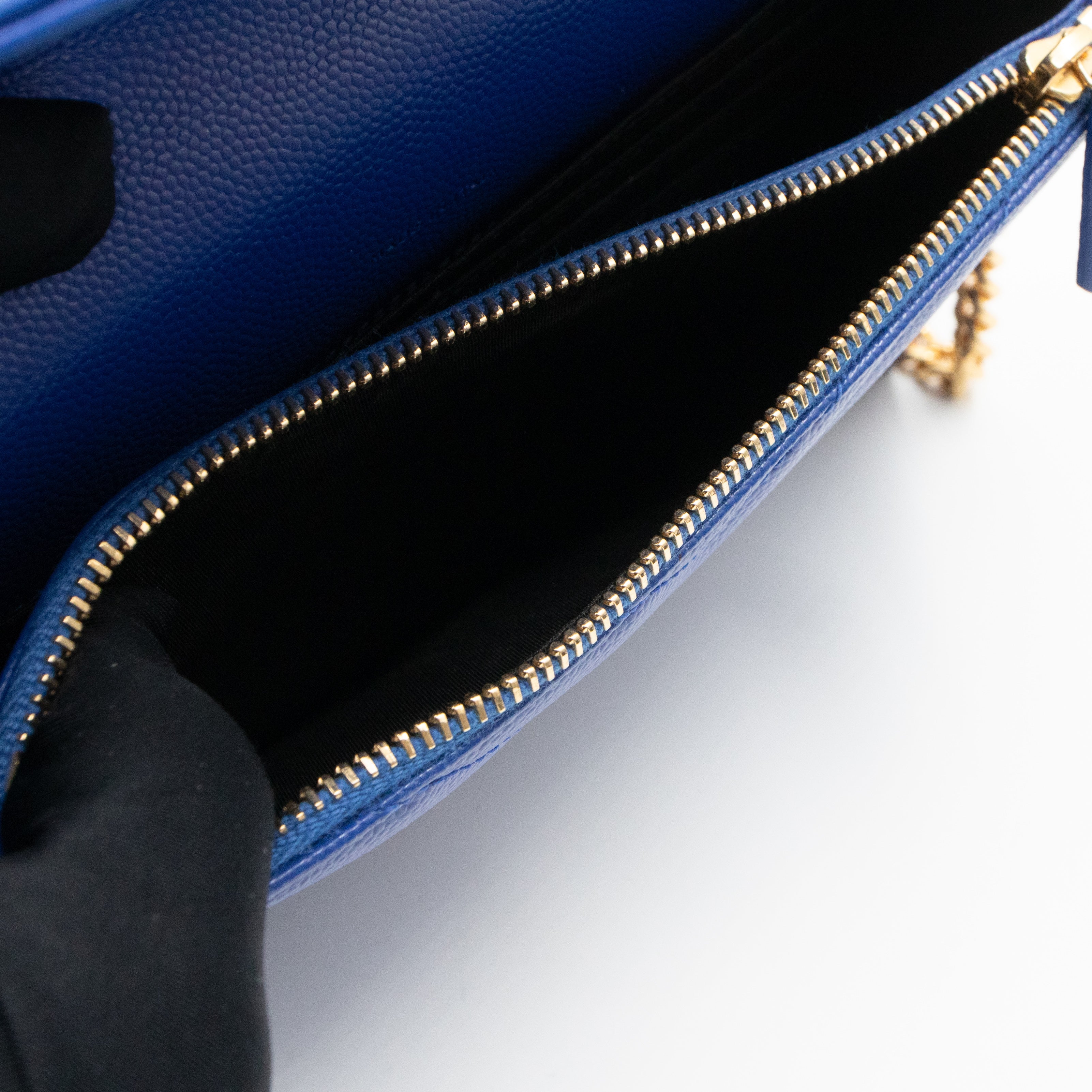 Cassandre Envelope Chain Wallet Blue Grained Leather