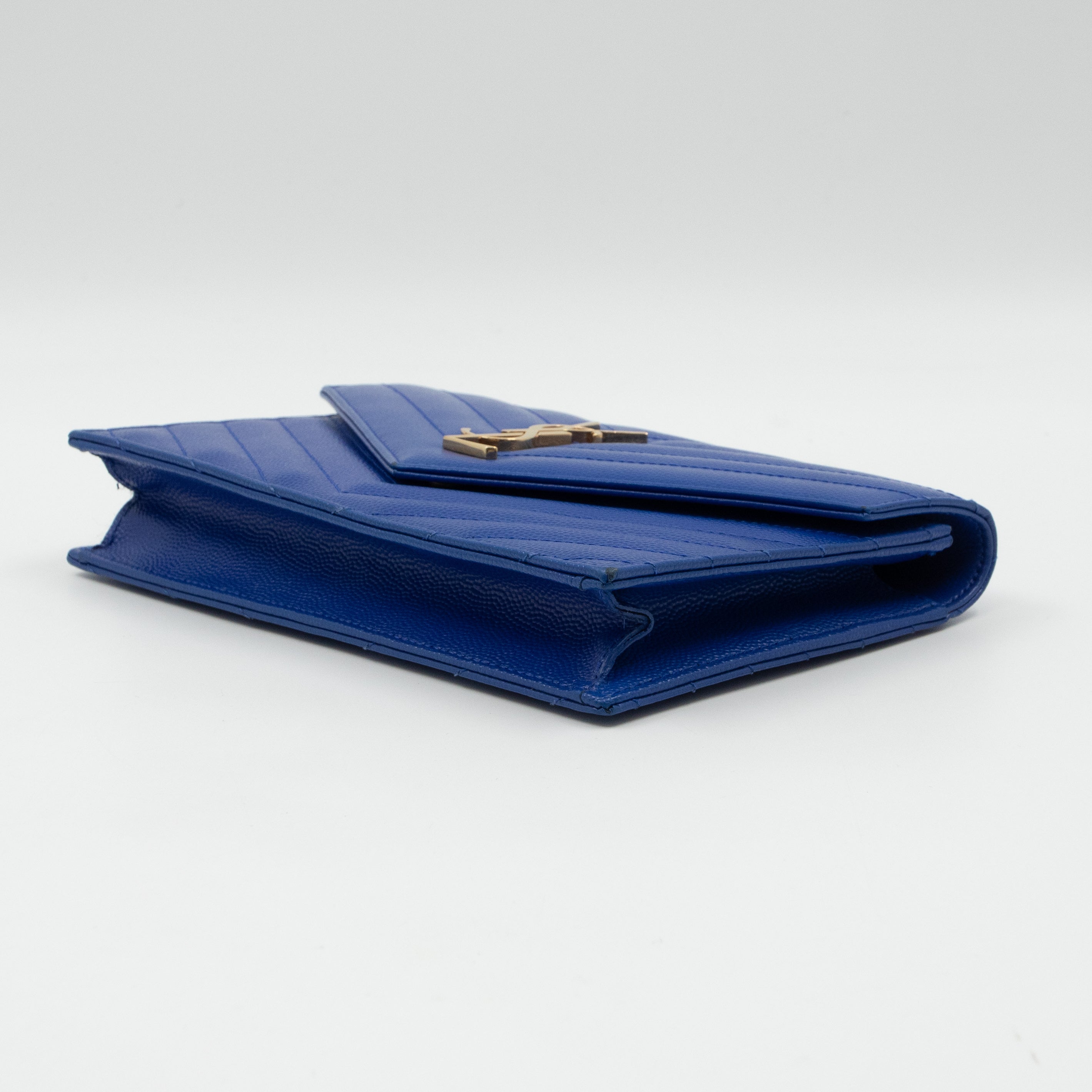 Cassandre Envelope Chain Wallet Blue Grained Leather