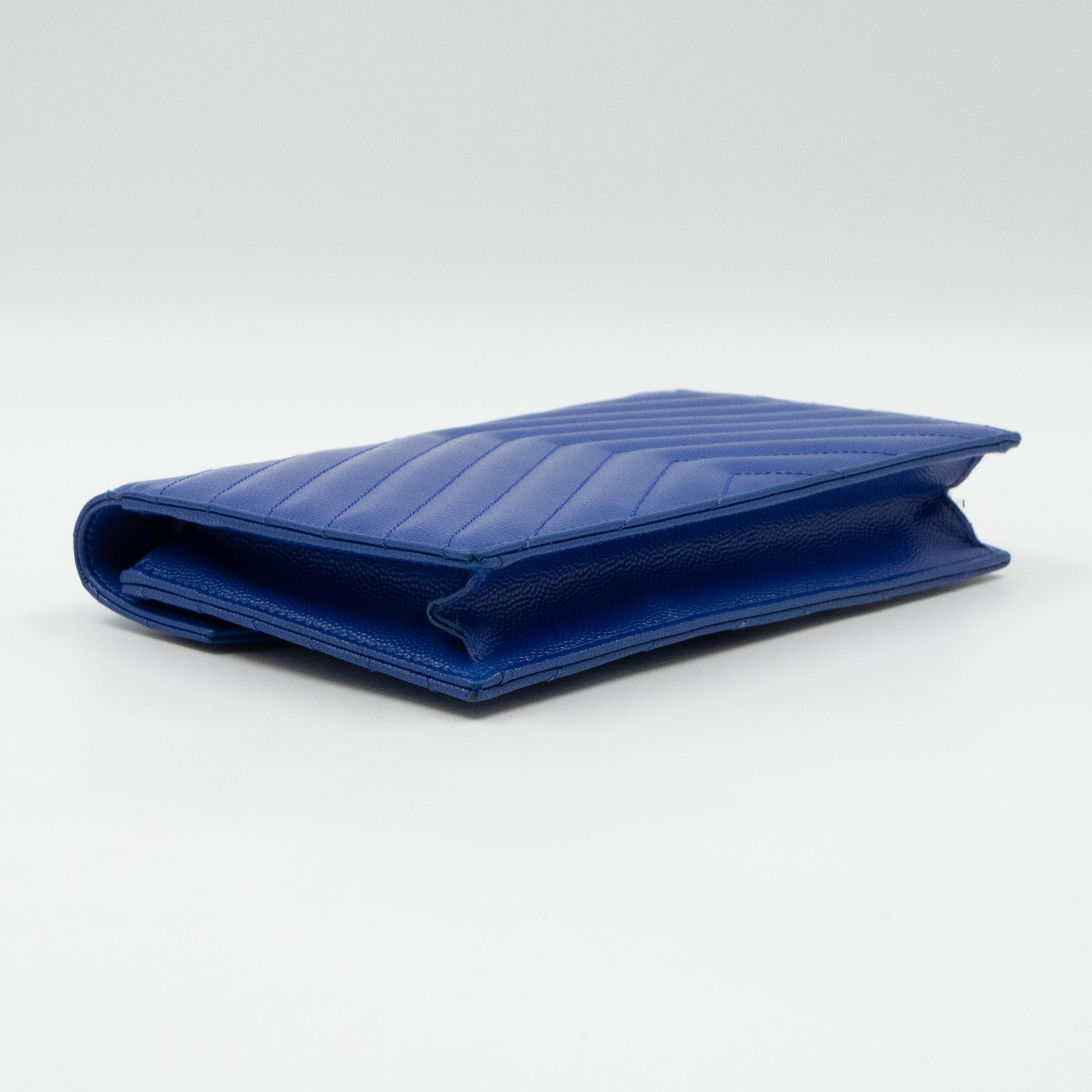 Cassandre Envelope Chain Wallet Blue Grained Leather