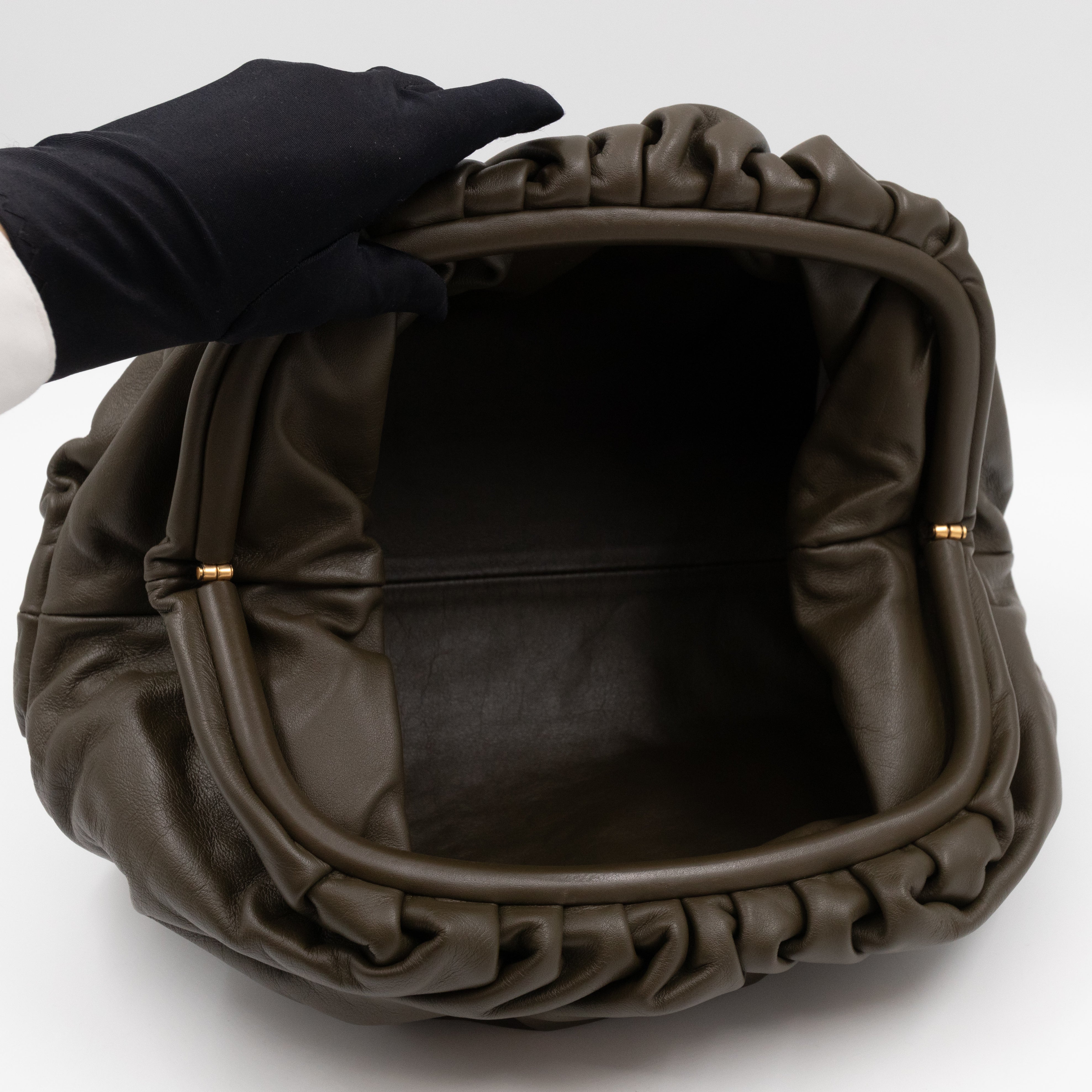 The Pouch Clutch Leather Green