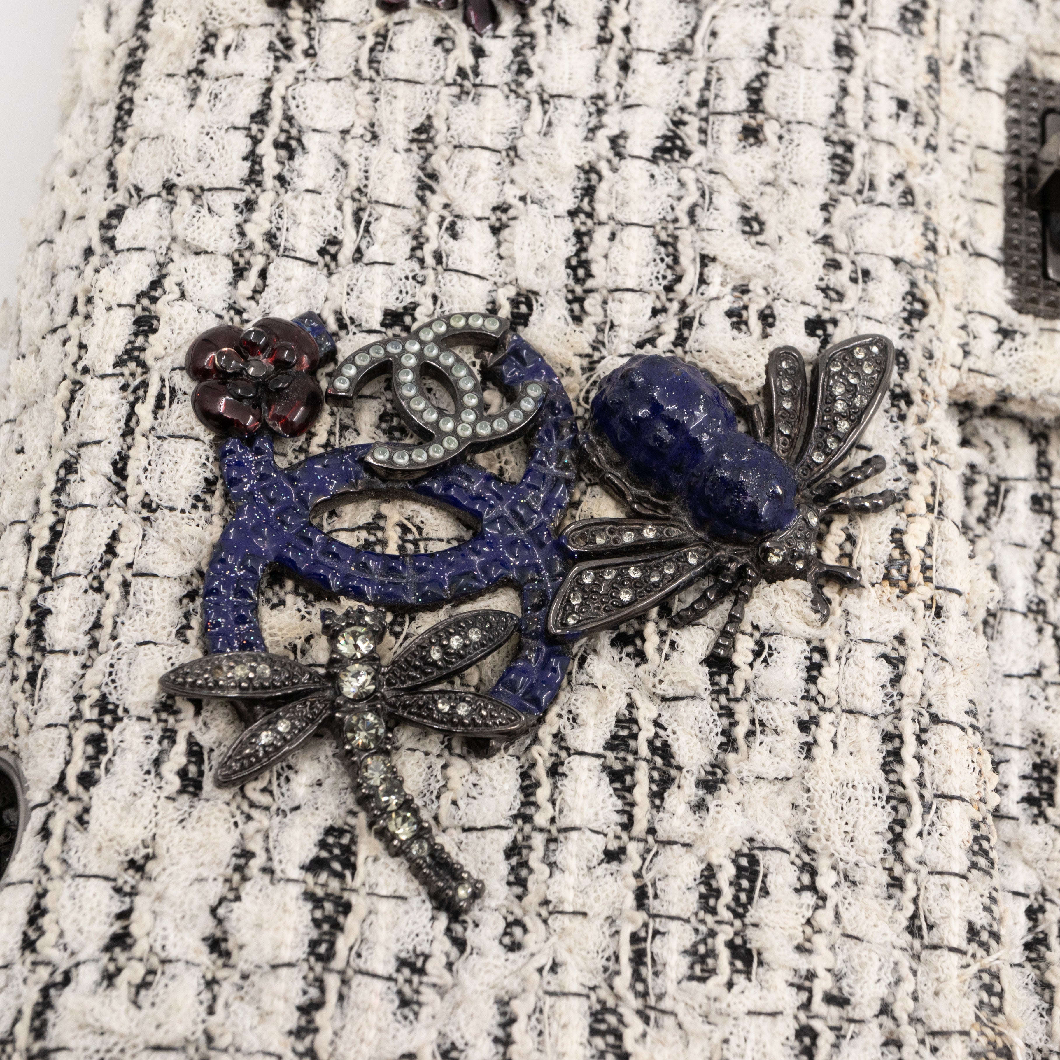 Gardens Charms 2.55 Reissue Flap Bag White Black Tweed