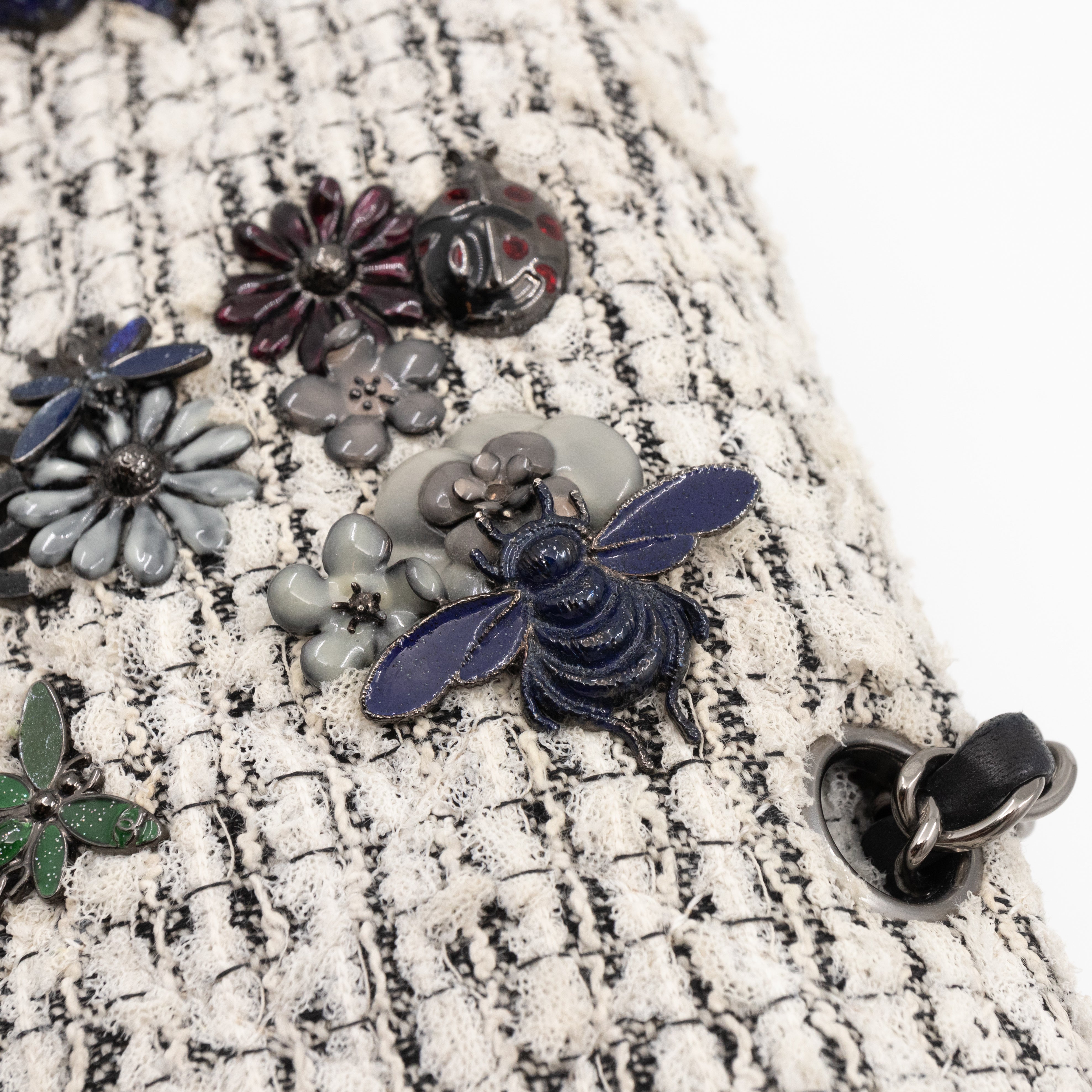 Gardens Charms 2.55 Reissue Flap Bag White Black Tweed