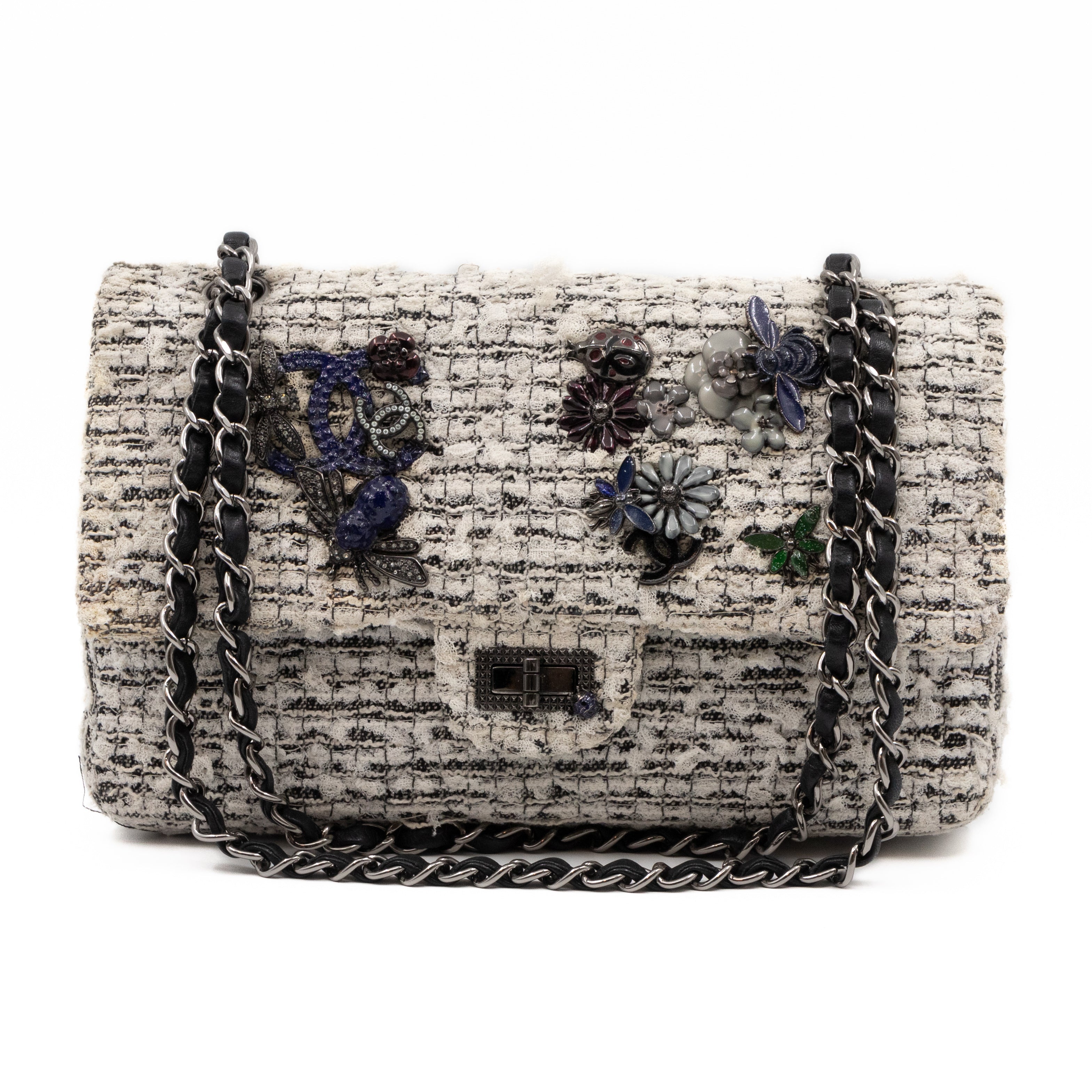 Gardens Charms 2.55 Reissue Flap Bag White Black Tweed