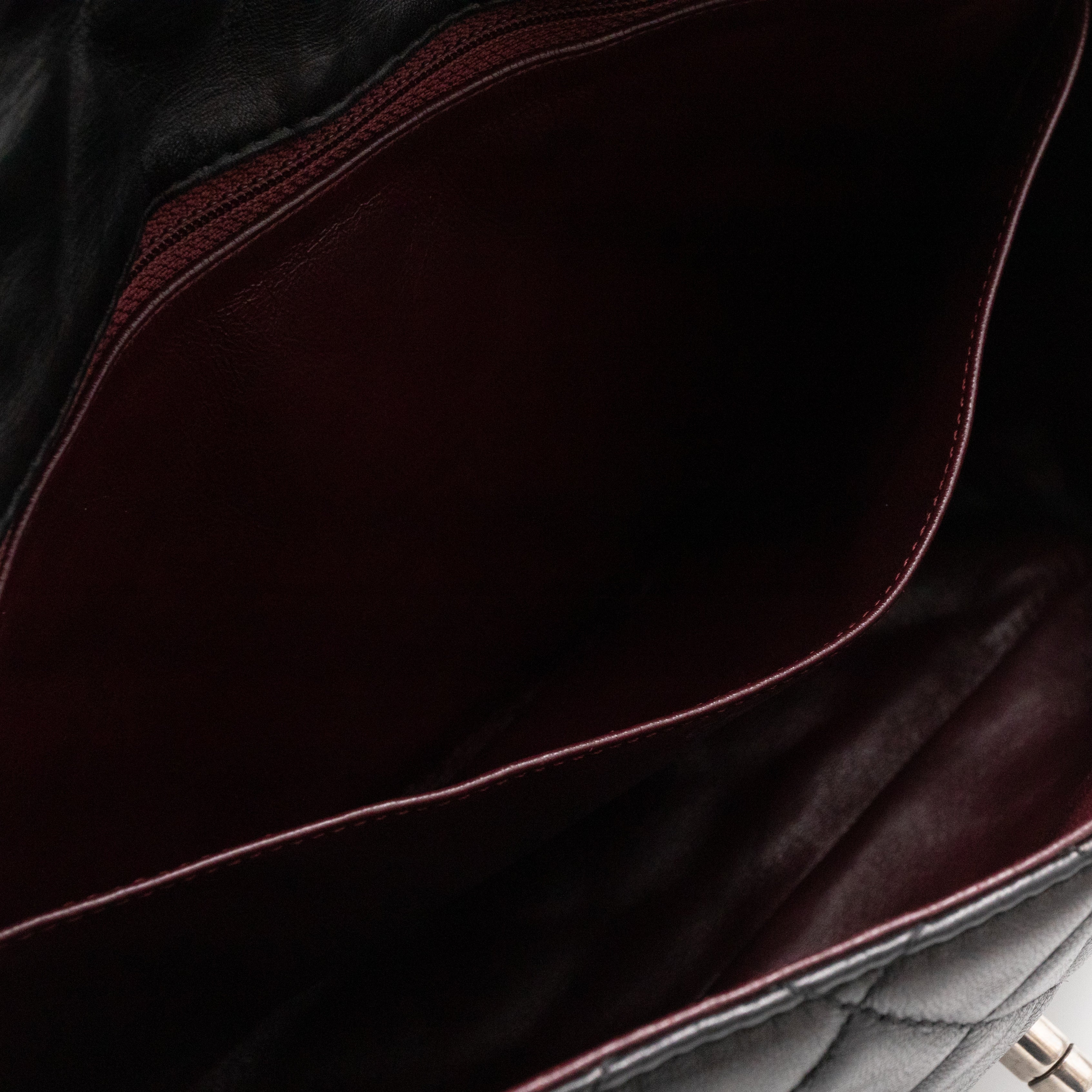 Classic Single Flap Maxi Black Lambskin Silver