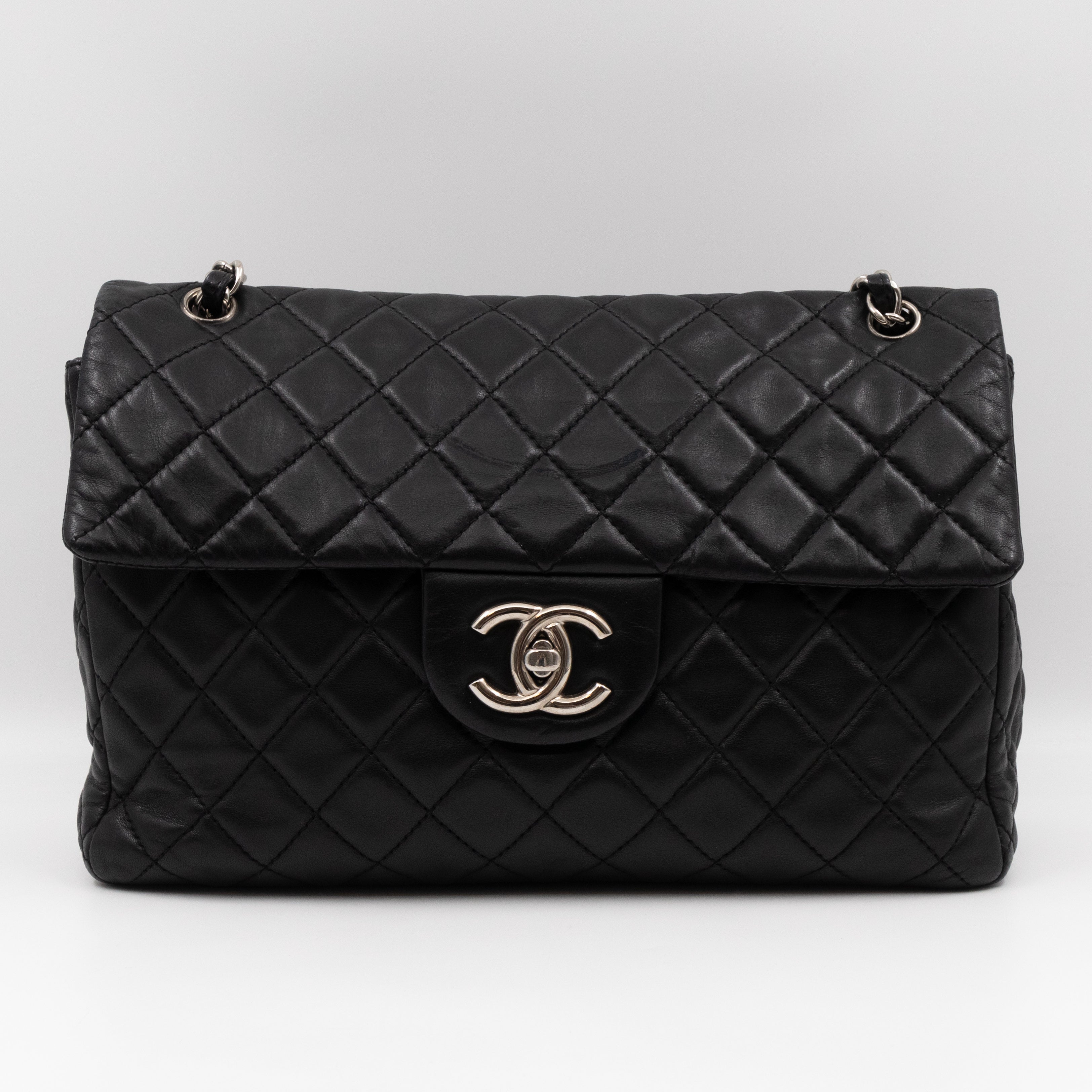 Classic Single Flap Maxi Black Lambskin Silver