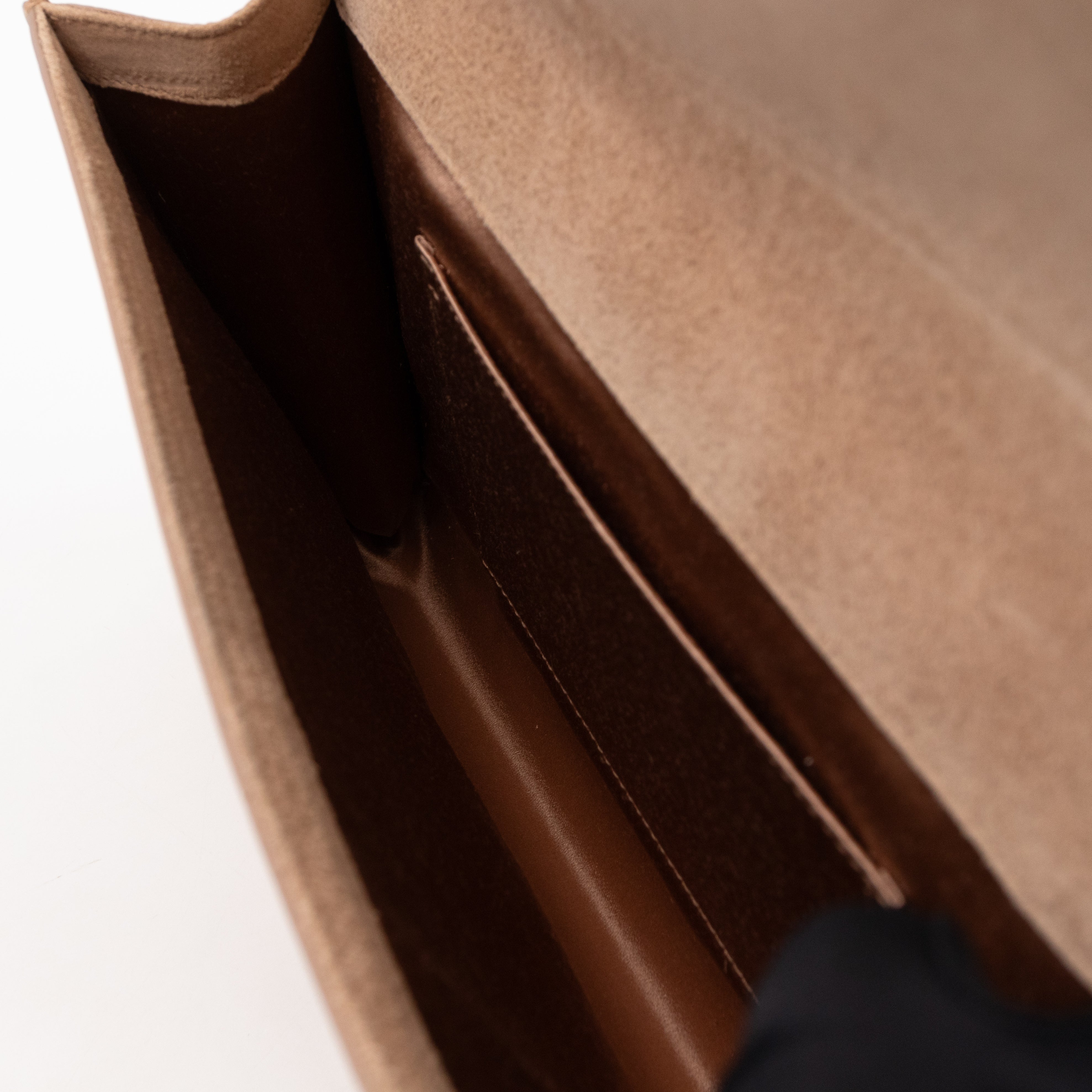 Belle De Jour Clutch Large Patent Leather Rose Beige