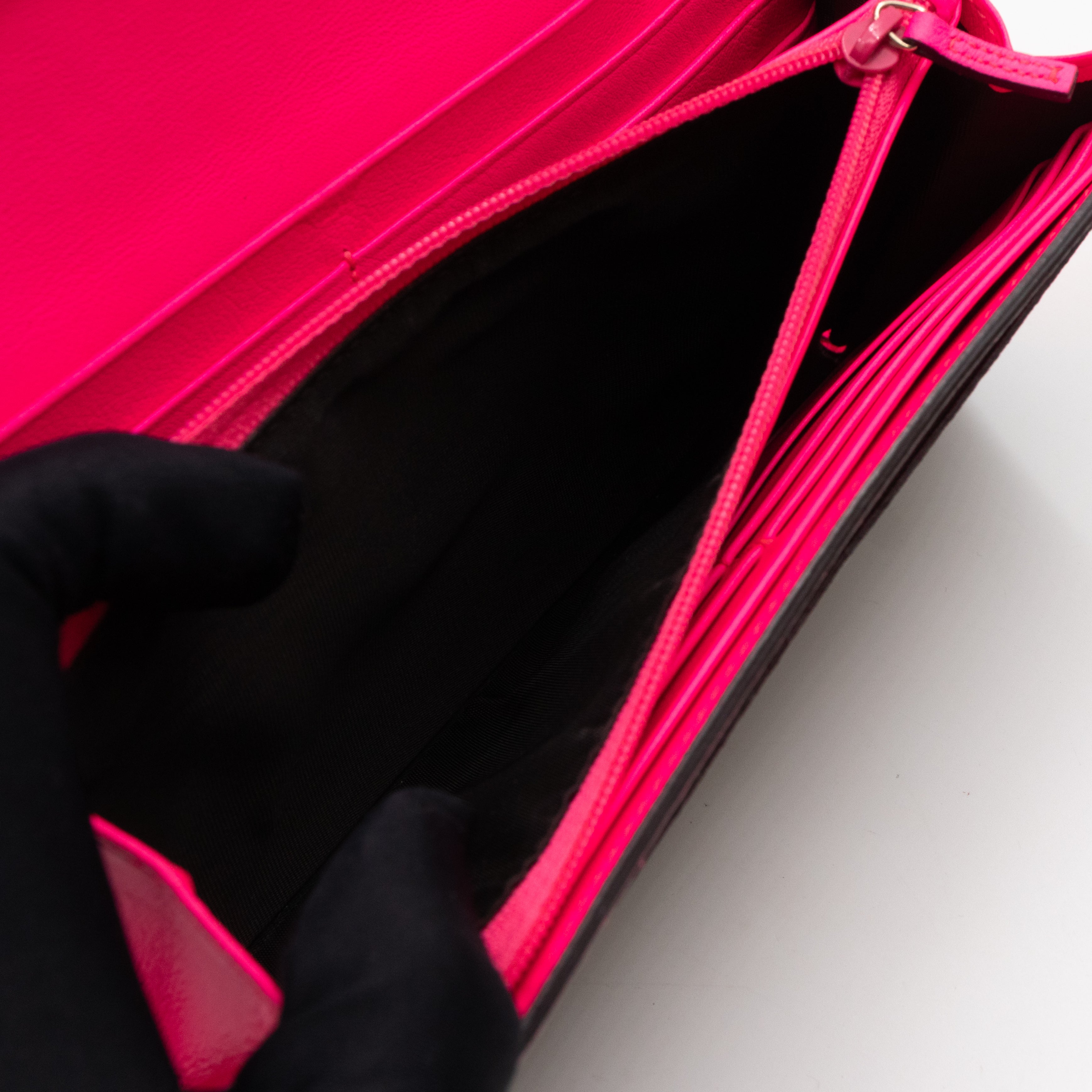 Continental Heart Long Wallet GG Supreme Monogram Neon Pink