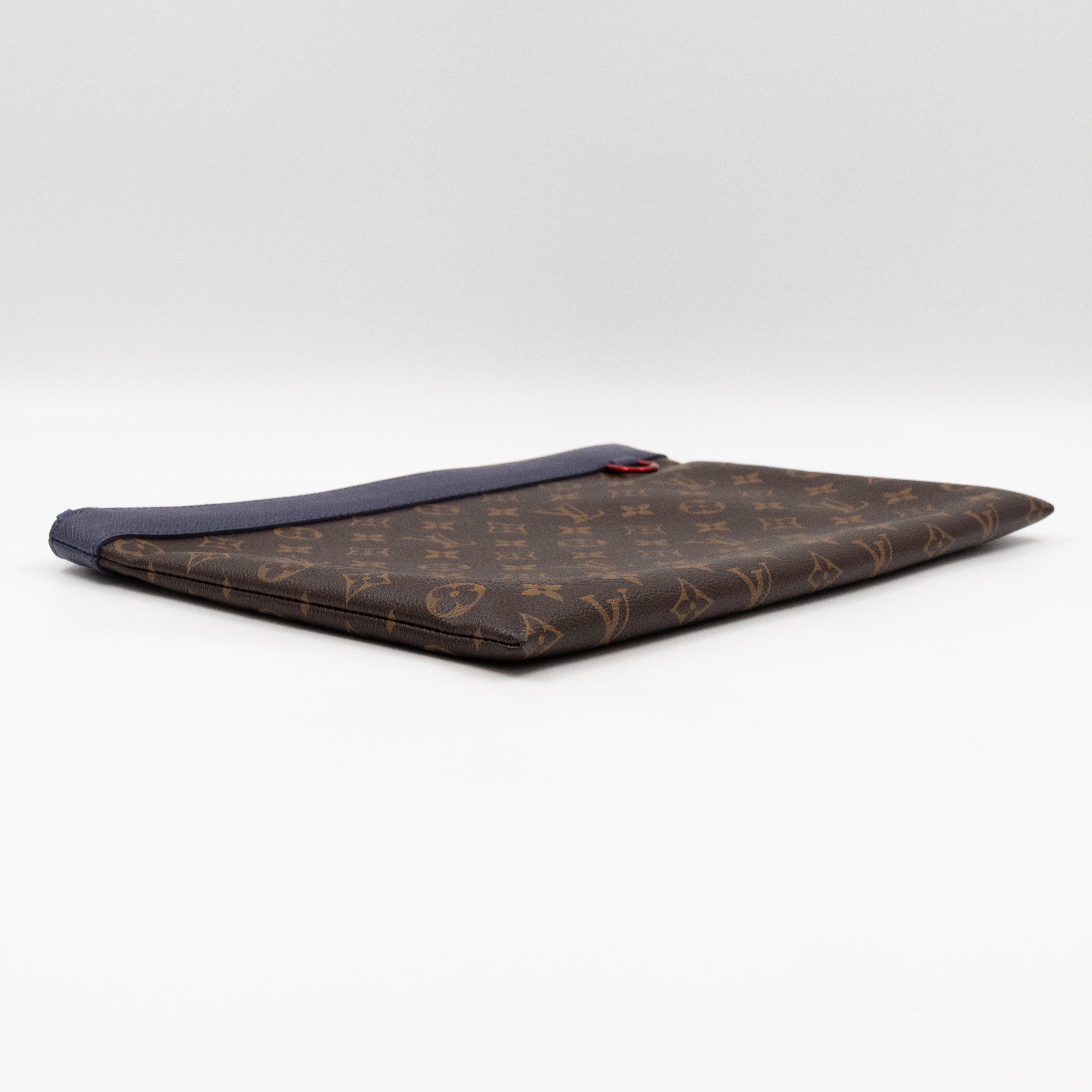 Apollo Pochette GM Split Line Monogram