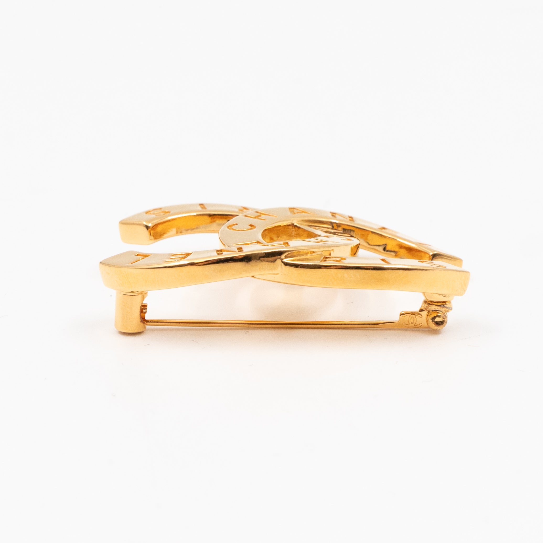 CC Brooch Letters Gold