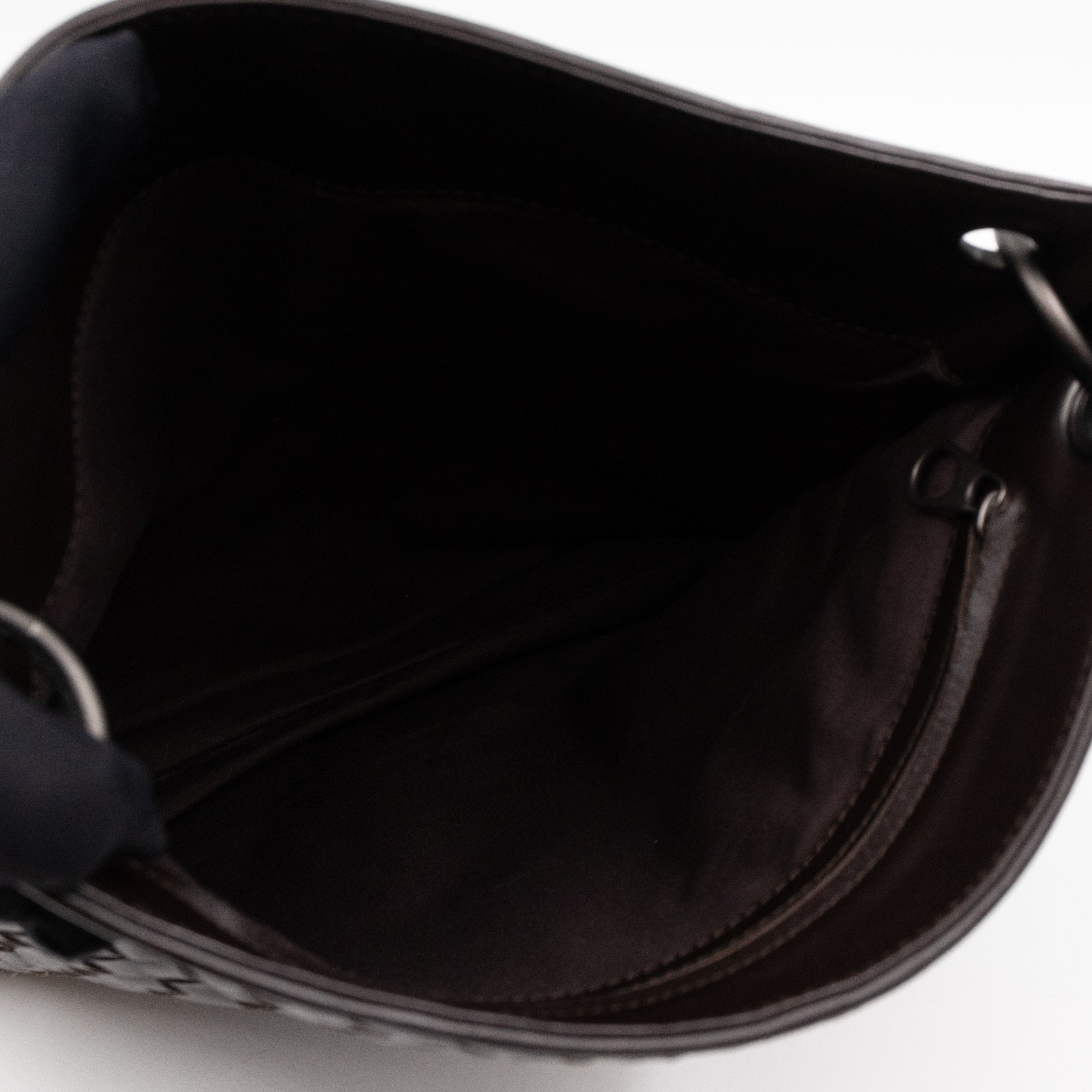 Flat Messenger Bag Intrecciato Dark Brown Leather