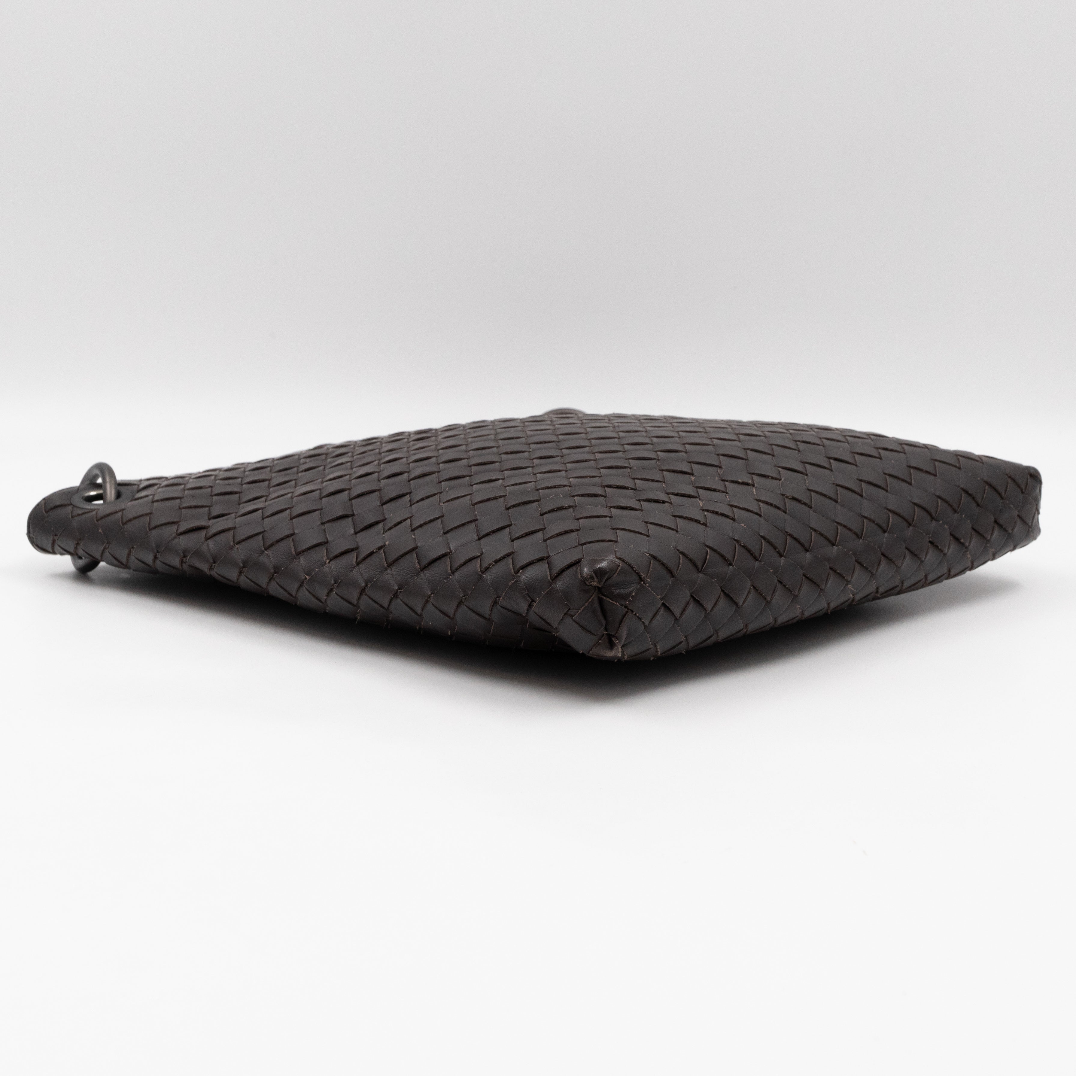 Flat Messenger Bag Intrecciato Dark Brown Leather