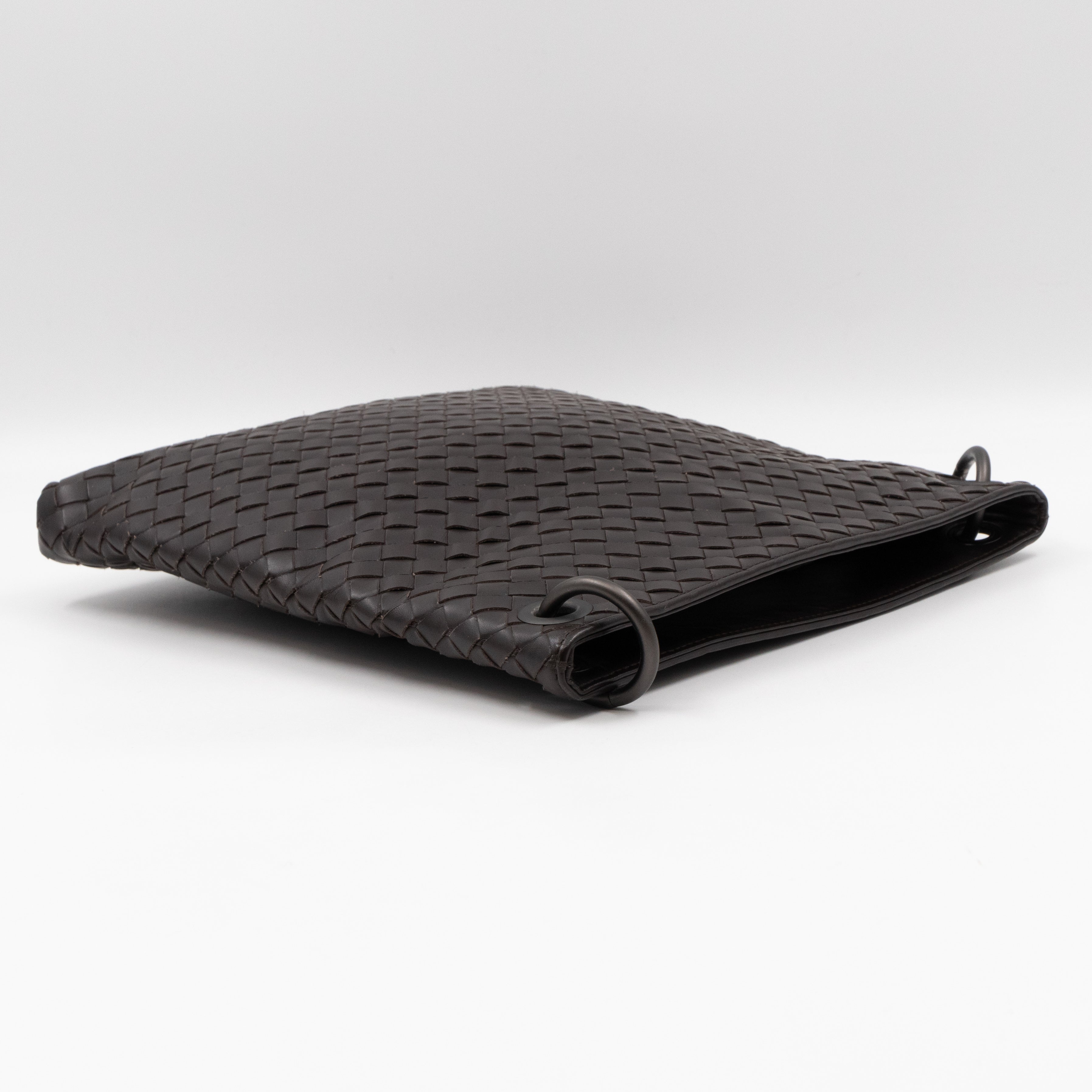 Flat Messenger Bag Intrecciato Dark Brown Leather