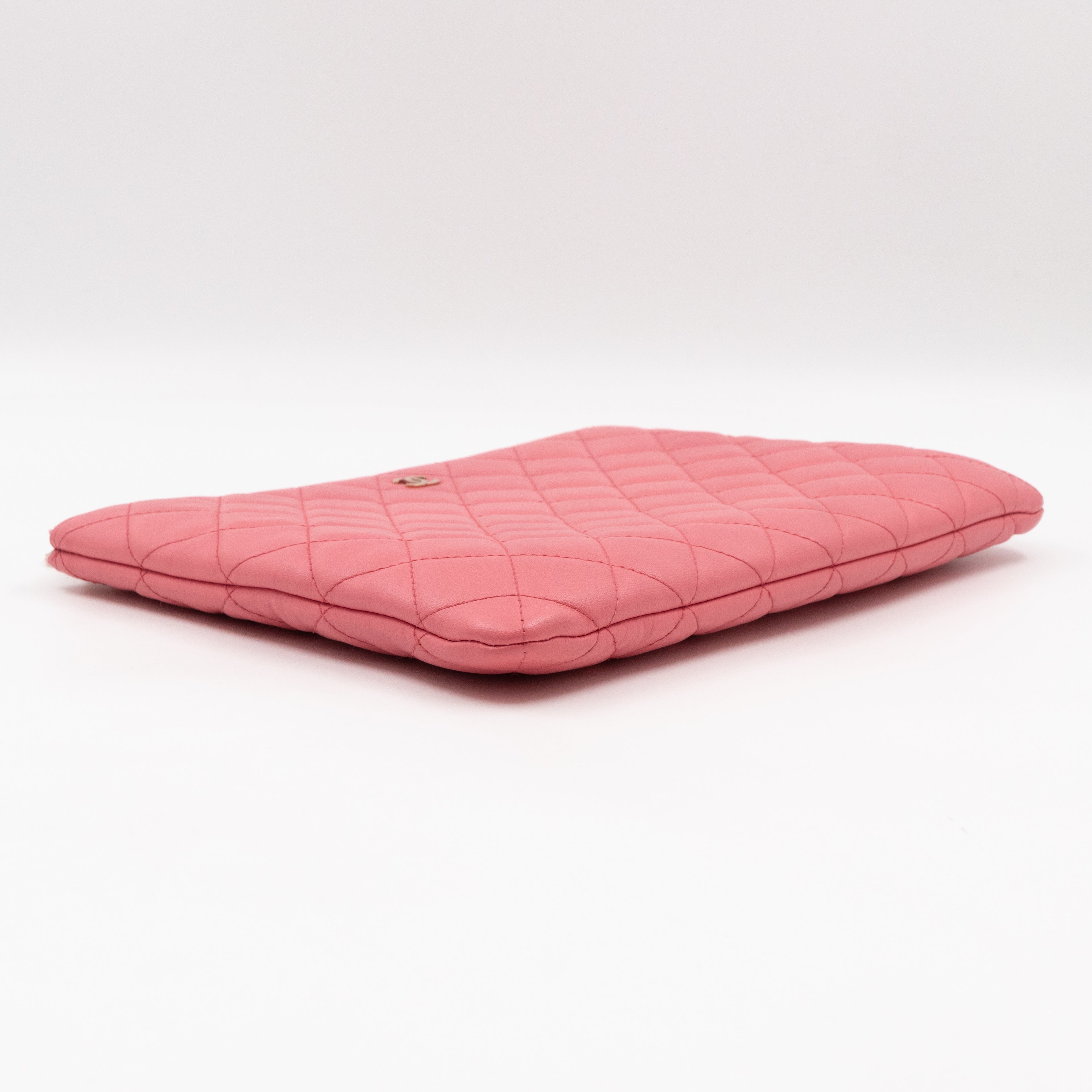 Casino Medium O Case Pink Leather with Charms