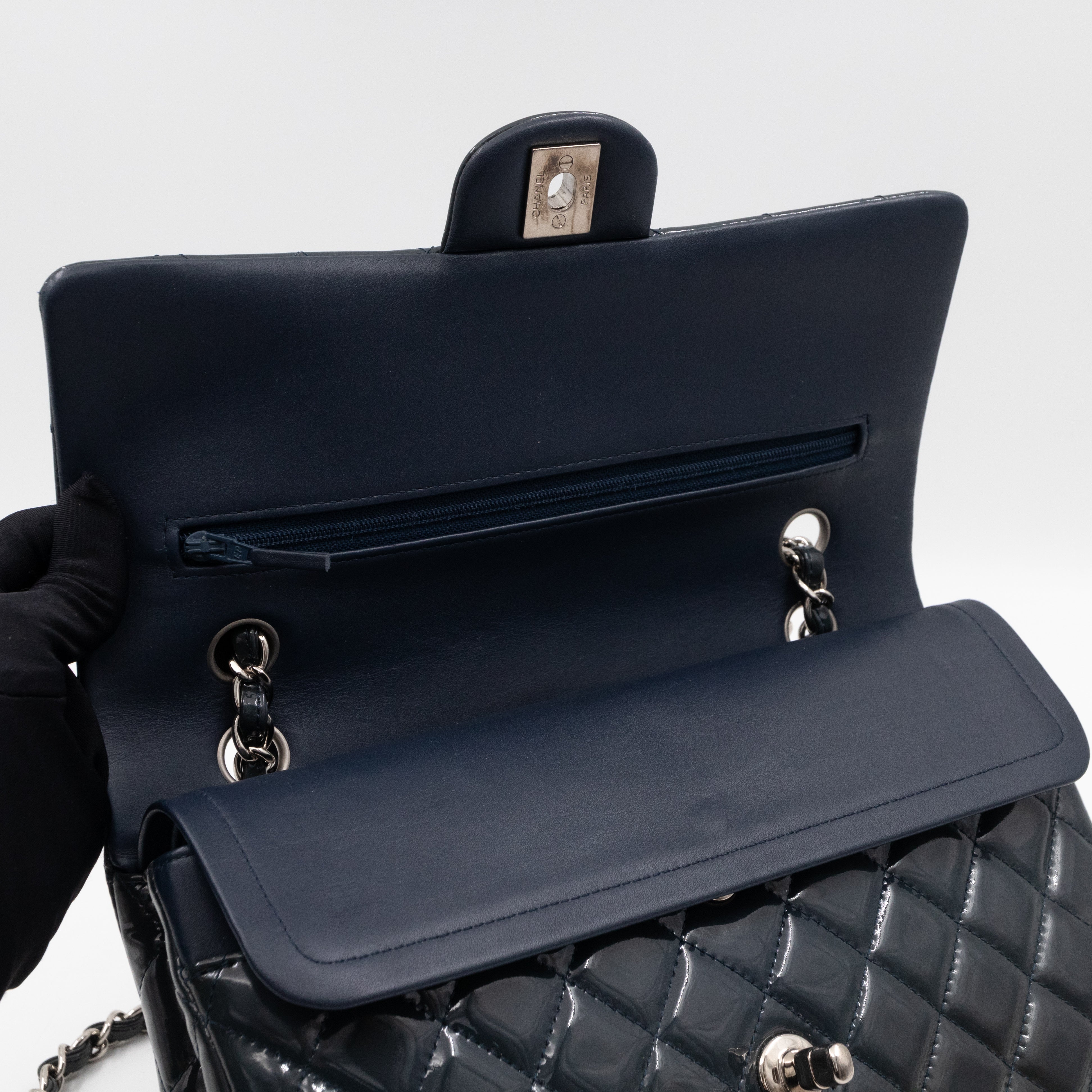 Classic Double Flap Medium Navy Patent Leather
