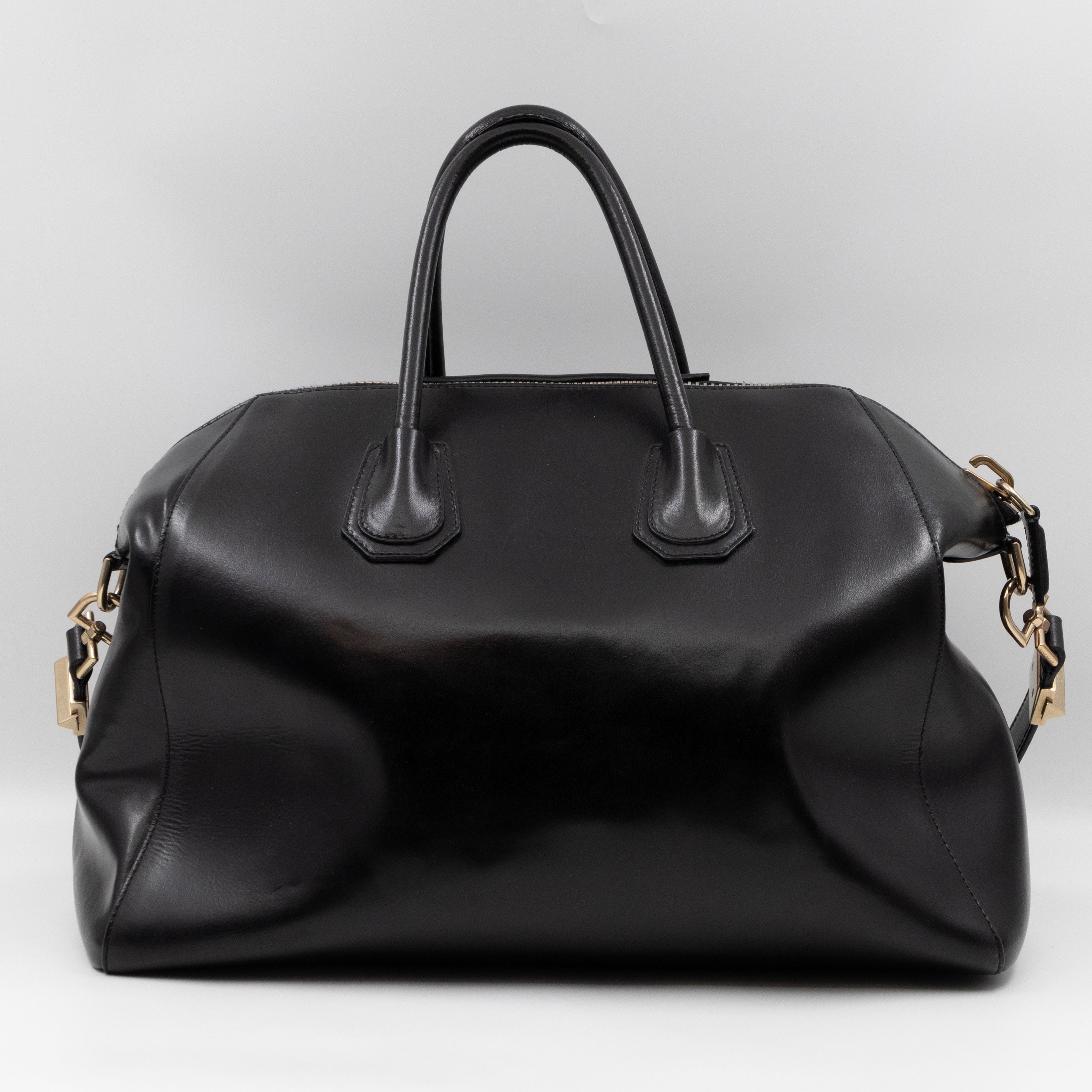 Antigona Large Black Leather